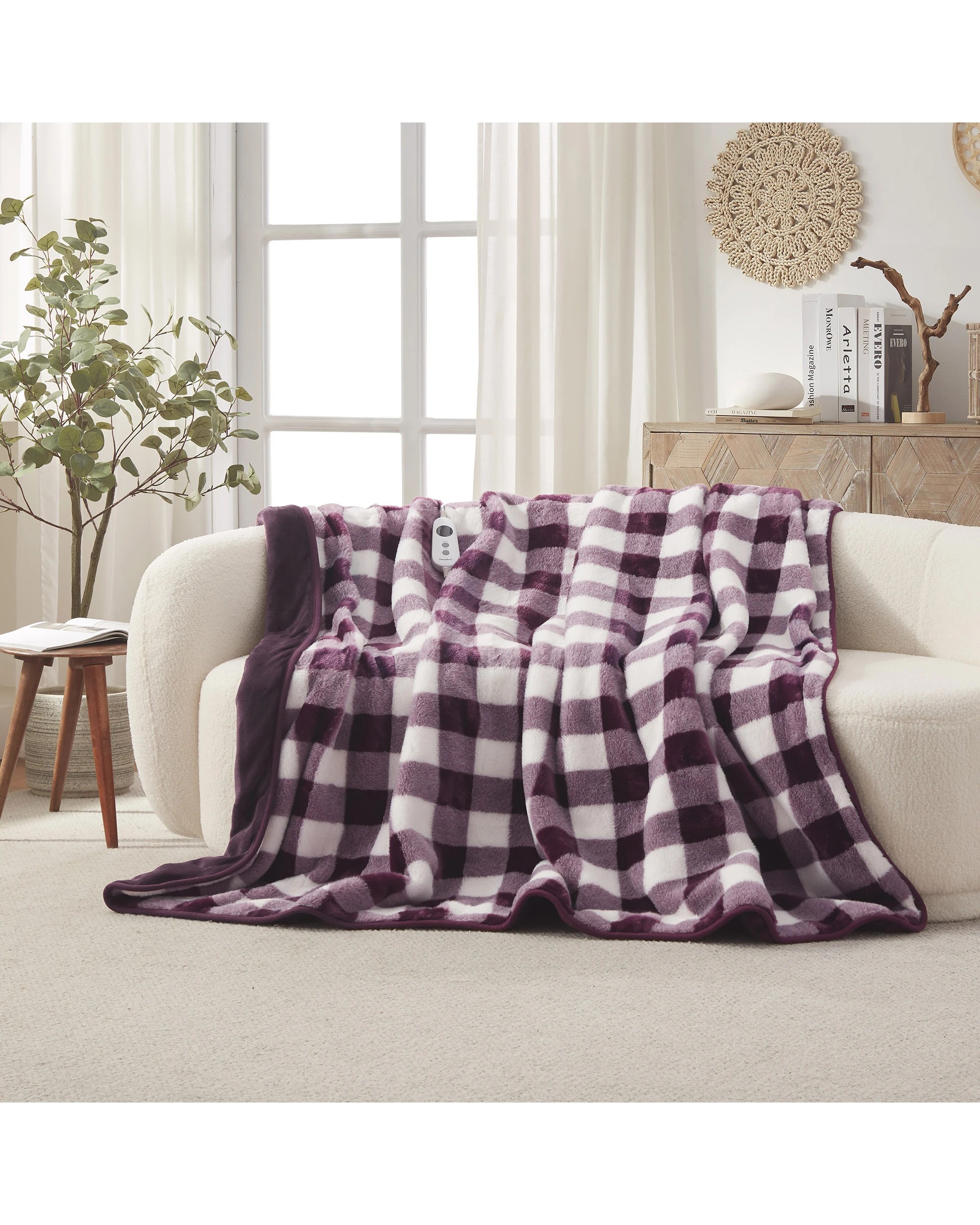 1 Dreamaker Gingham Plush Heated Throw 180x200cm - Cherry, 1 of 9