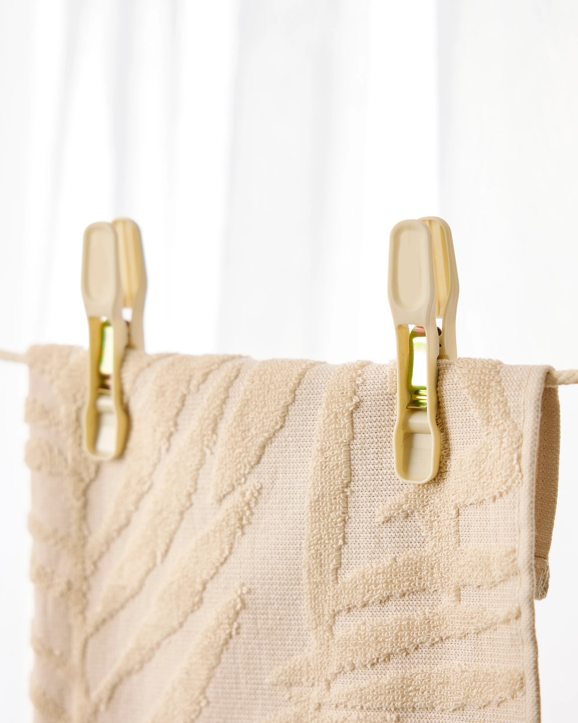 7 32 Pack Large Extra Pegs, 7 of 10