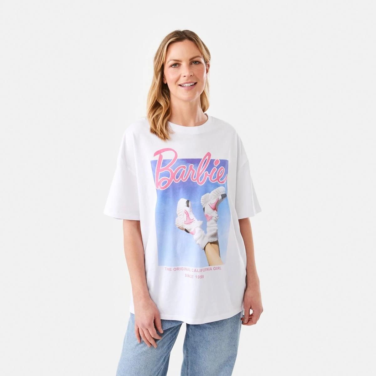 1 Barbie License Short Sleeve T-shirt Barbie, 1 of 5
