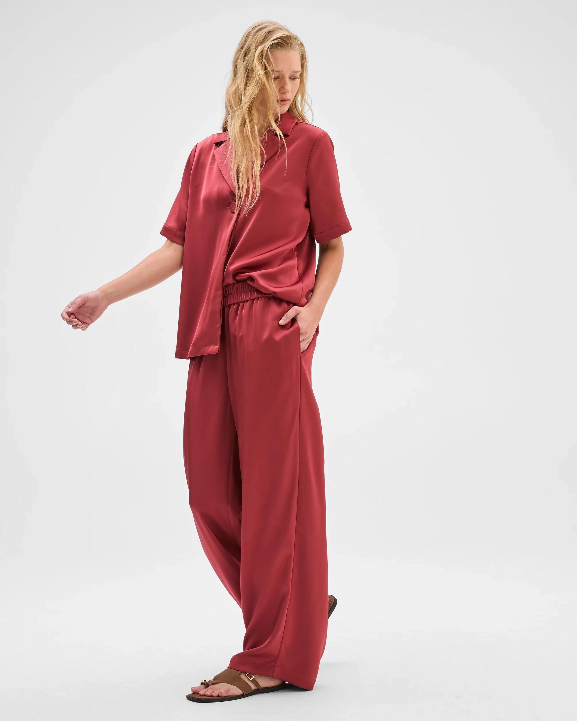 4 Preview Satin Straight Leg Pants POMEGRANATE, 4 of 7