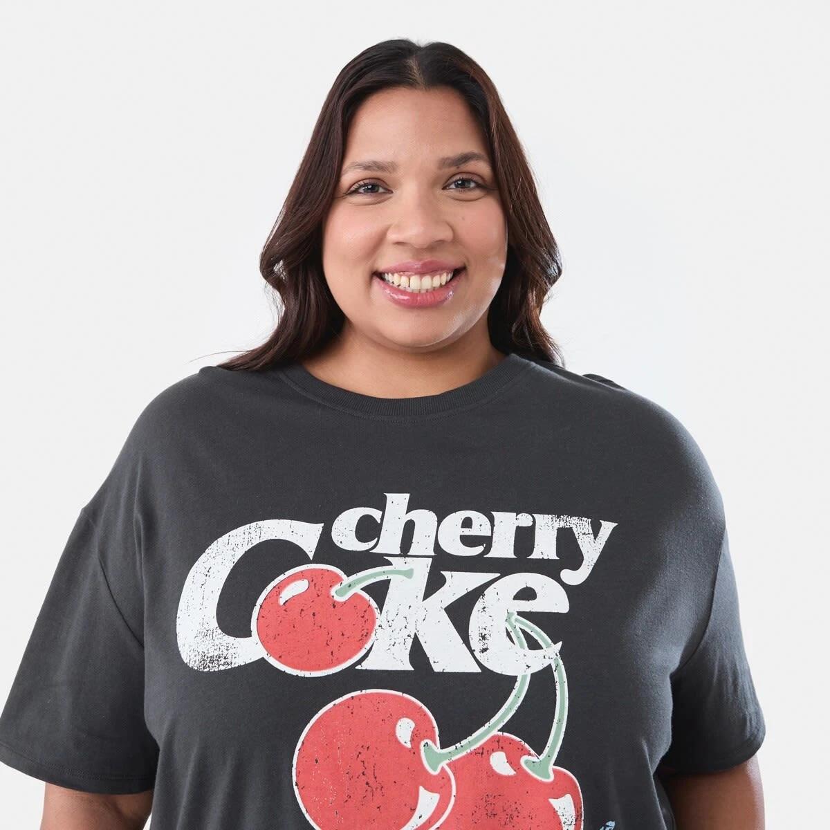 4 Curve Coke License Short Sleeve T-shirt CHERRY COKE, 4 of 5
