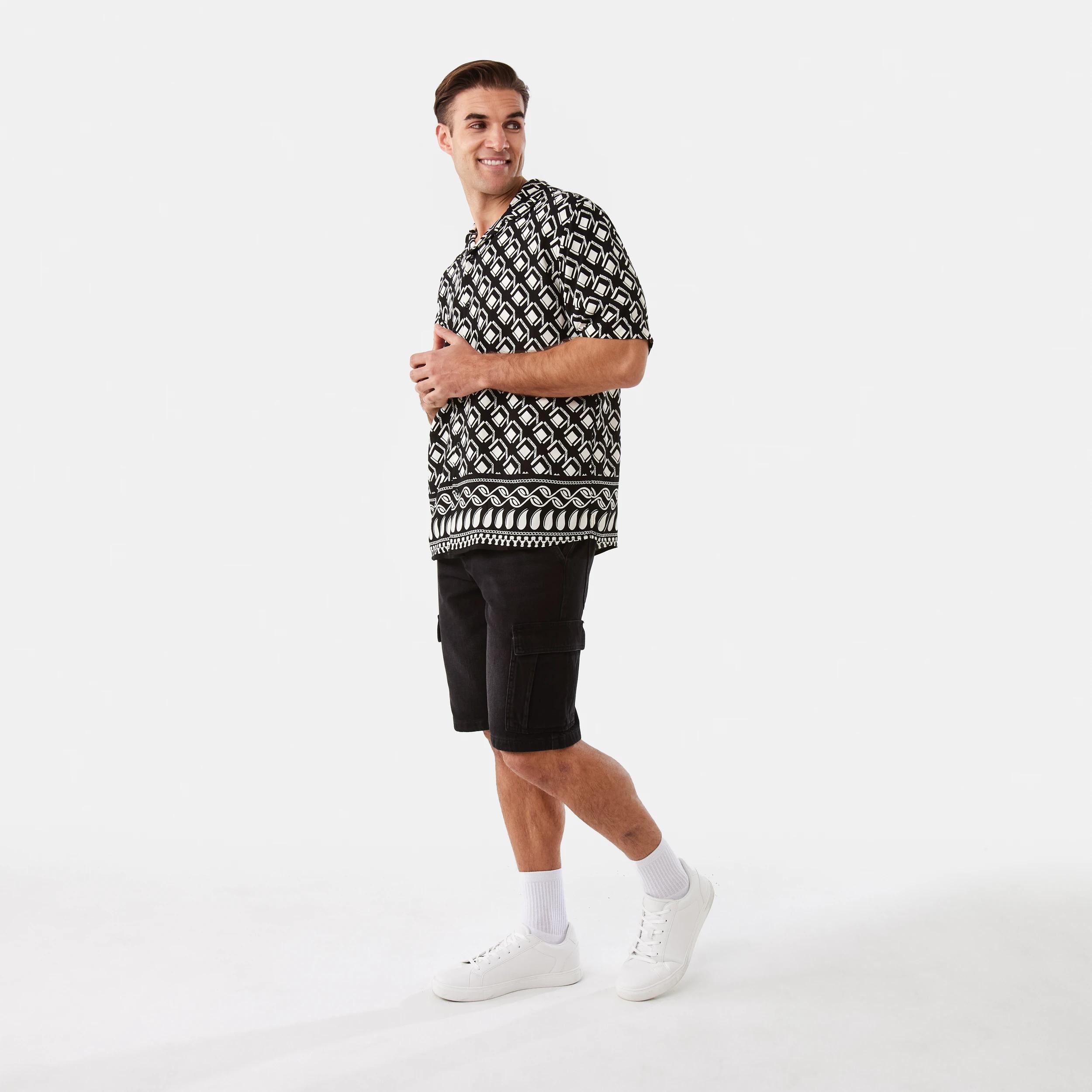 3 Short Sleeve Resort Print Shirt Hexag Geo, 3 of 10