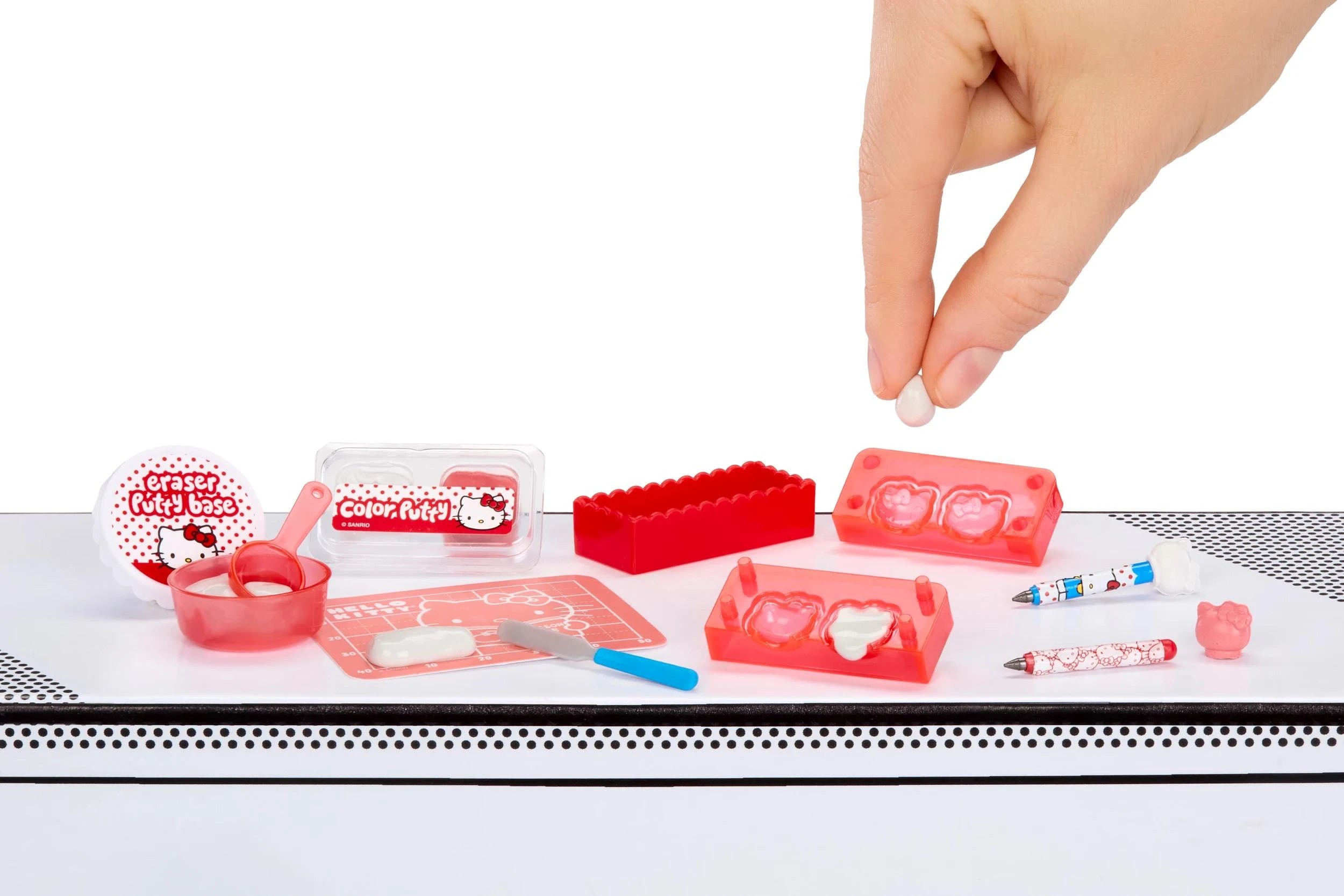 5 MGA's Miniverse - Make It Mini SANRIO Stationery in PDQ - Assorted - Multi, 5 of 6