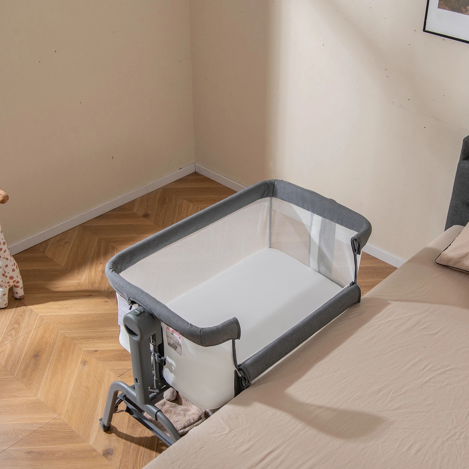 5 Costway 4-in-1 Baby Cot Bed Mobile Bedside Sleeper - Black, 5 of 6