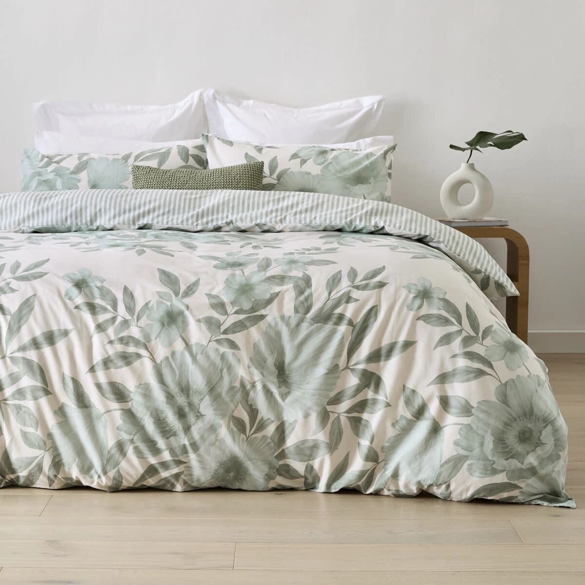 1 Mari Cotton Rich Reversible Quilt Cover Set - King Bed, 1 of 7
