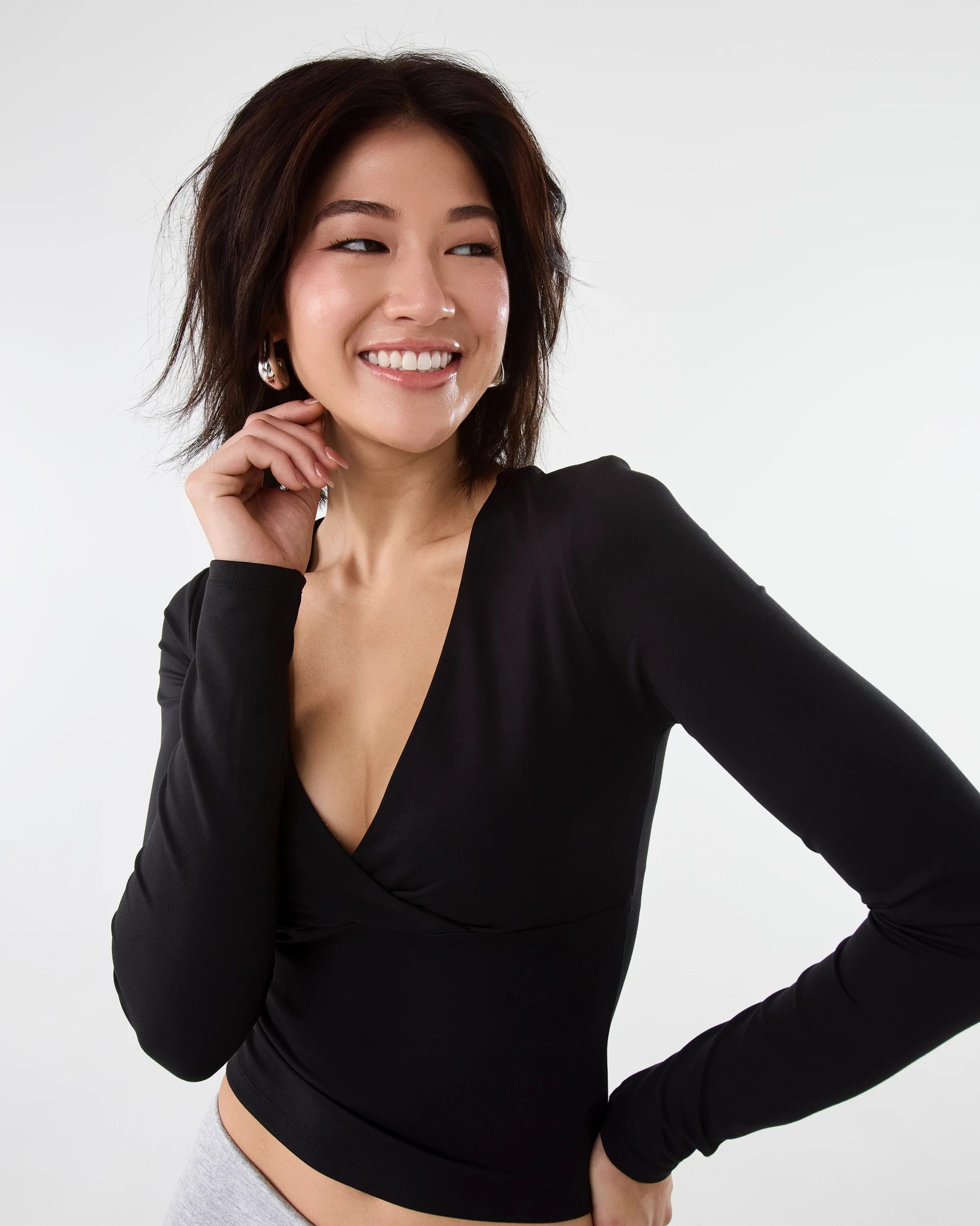 5 Long Sleeve Contour V-Neck Top Black, 5 of 7