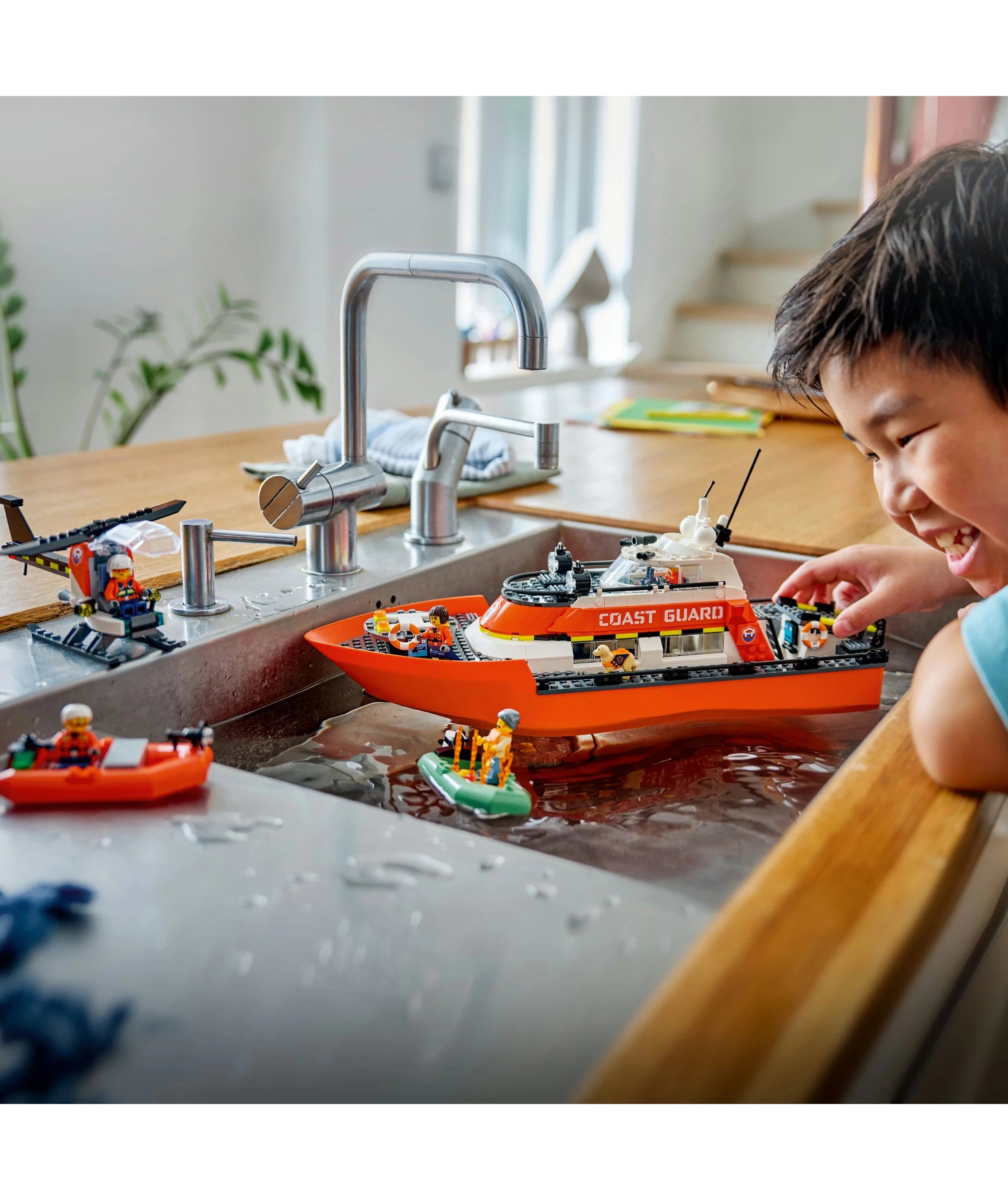 8 LEGO City Coast Guard Rescue Boat & Helicopter 60504, 8 of 10