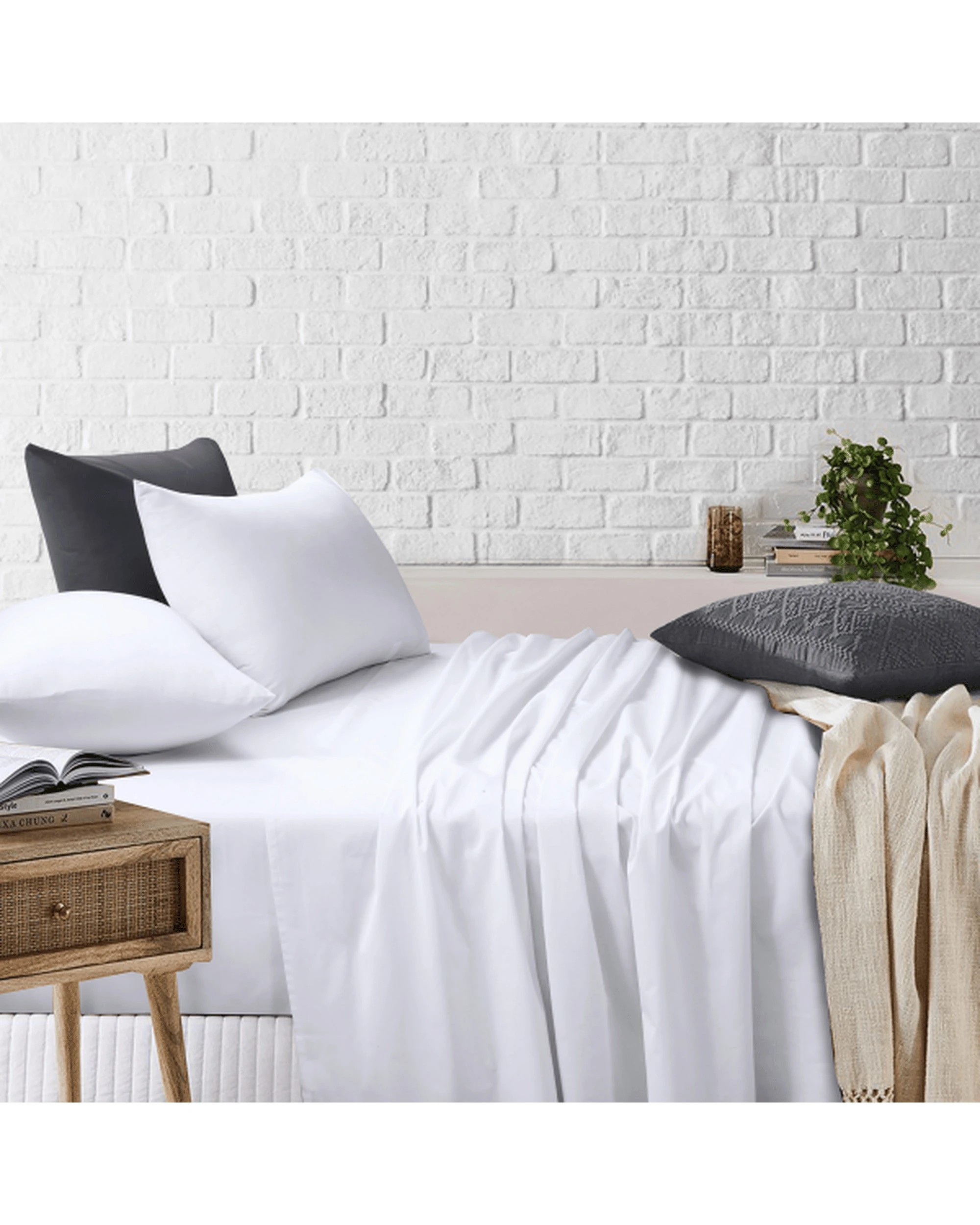 6 Amsons Bedsheets Set Flat & Fitted Sheets With Pillowcases - Queen Bed - White, 6 of 7
