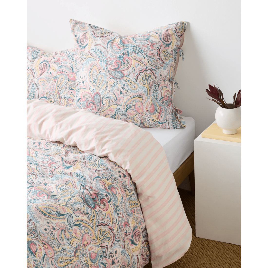 1 Target Addison Paisley Print Australian Cotton European Pillowcase
 - Queen Bed
 - Multi, 1 of 4