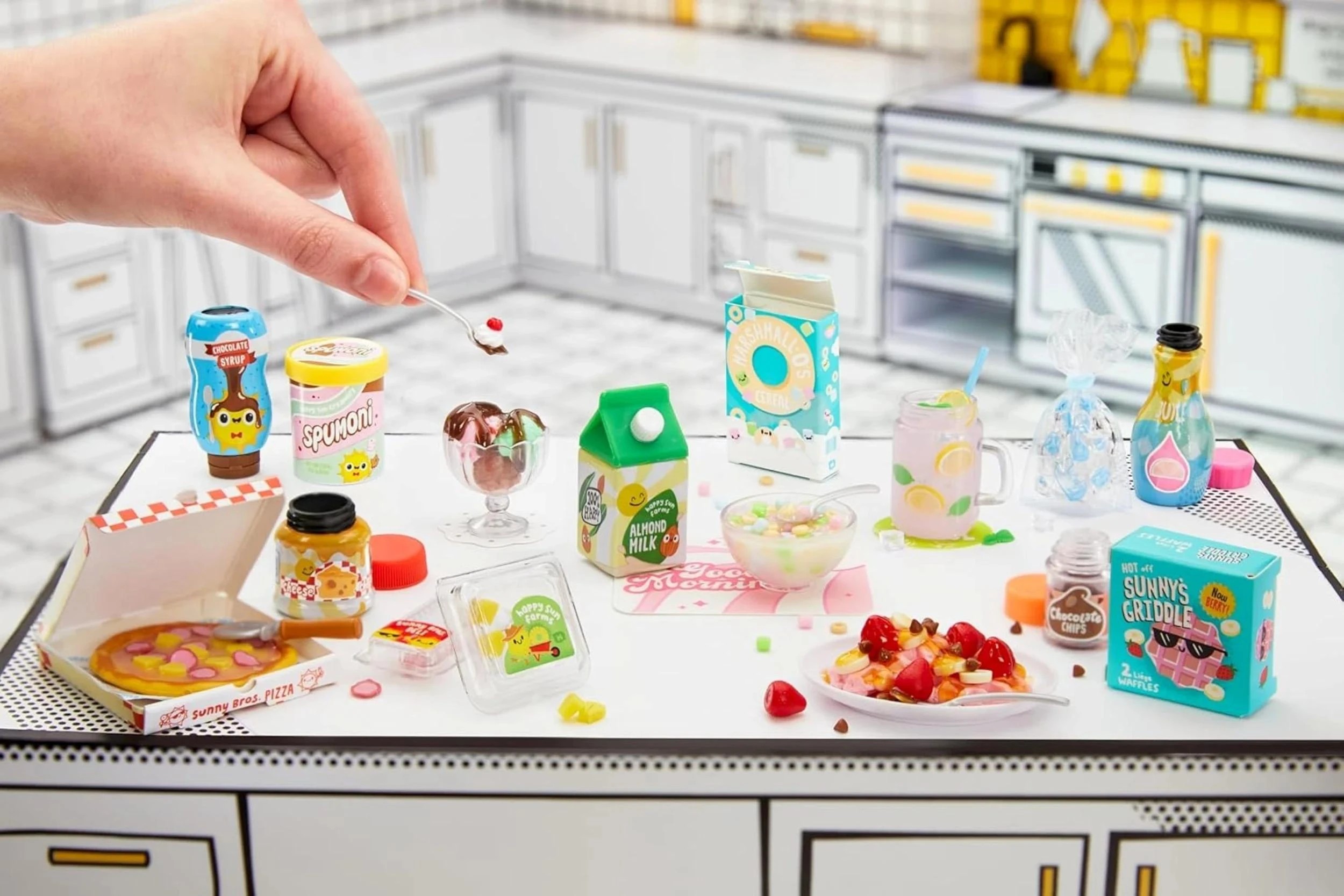 2 MGA's Miniverse-Make It Mini: Multi Pack - Multi, 2 of 7