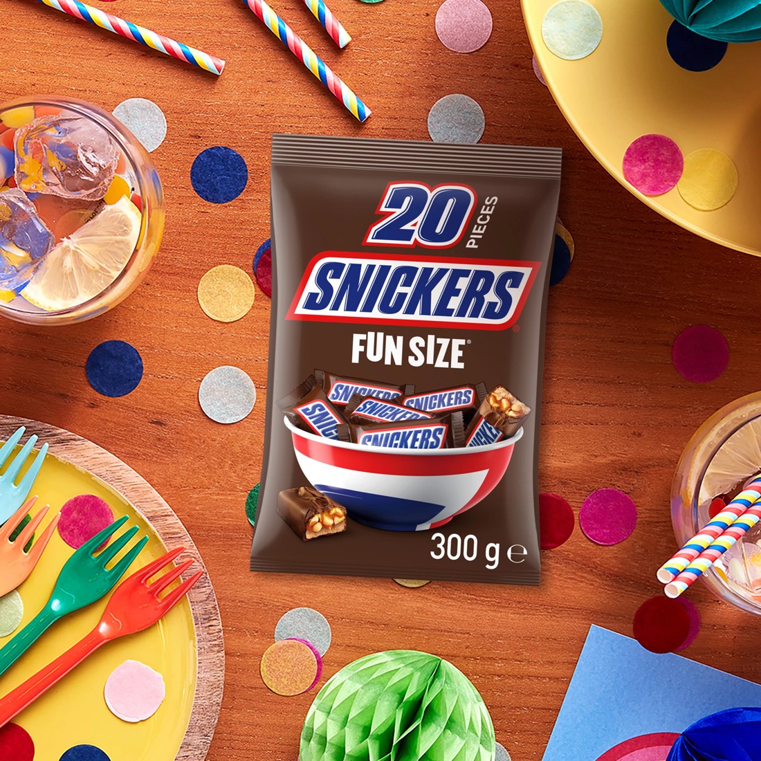 4 20 Piece Snickers Fun Size Snack and Share Bag 300g, 4 of 5