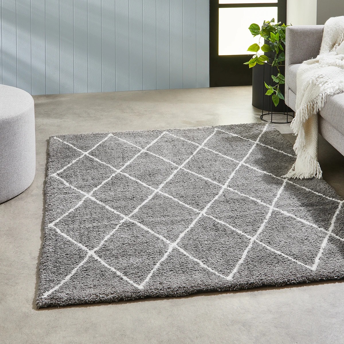 1 Trellis Shag Rug - Grey, Medium - 180cm x 133cm, 1 of 7