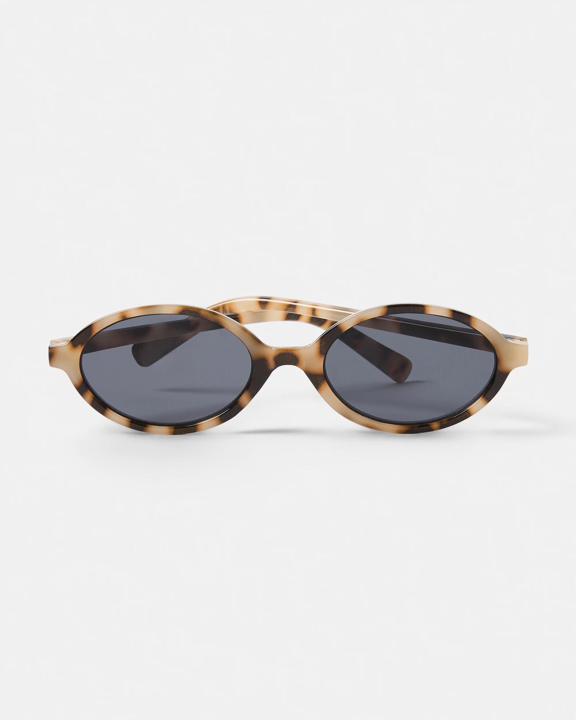 1 Oval Sunglasses Cream Tort, 1 of 8