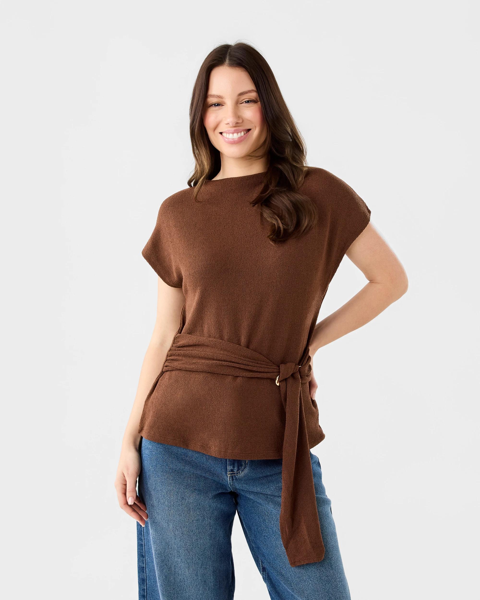 1 Short Sleeve Textured Buckle Top Cocoa Brn, 1 of 6