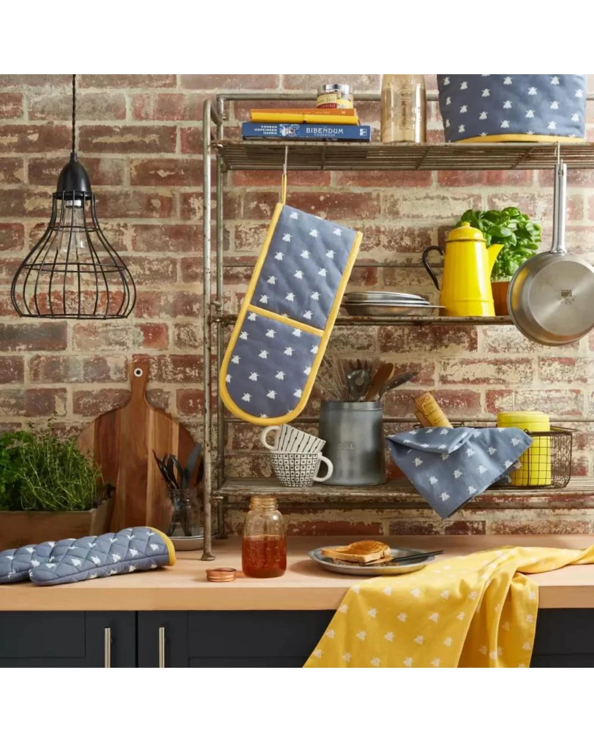 3 Ulster Weavers Double Oven Glove Bees Blue  88 x 18cm, 3 of 5