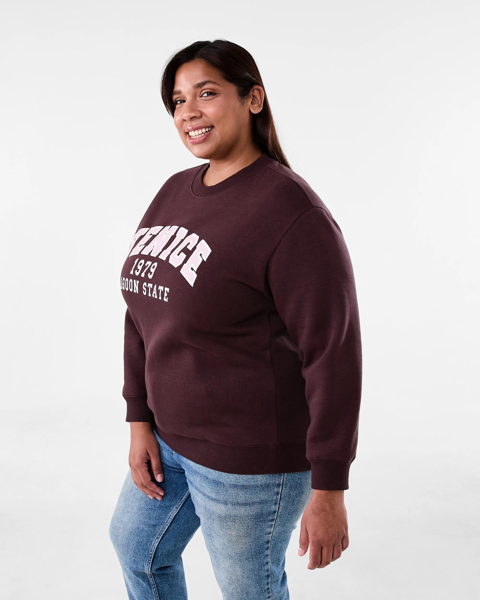 2 Curve Long Sleeve Crew Neck Sweatshirt Venice, 2 of 6