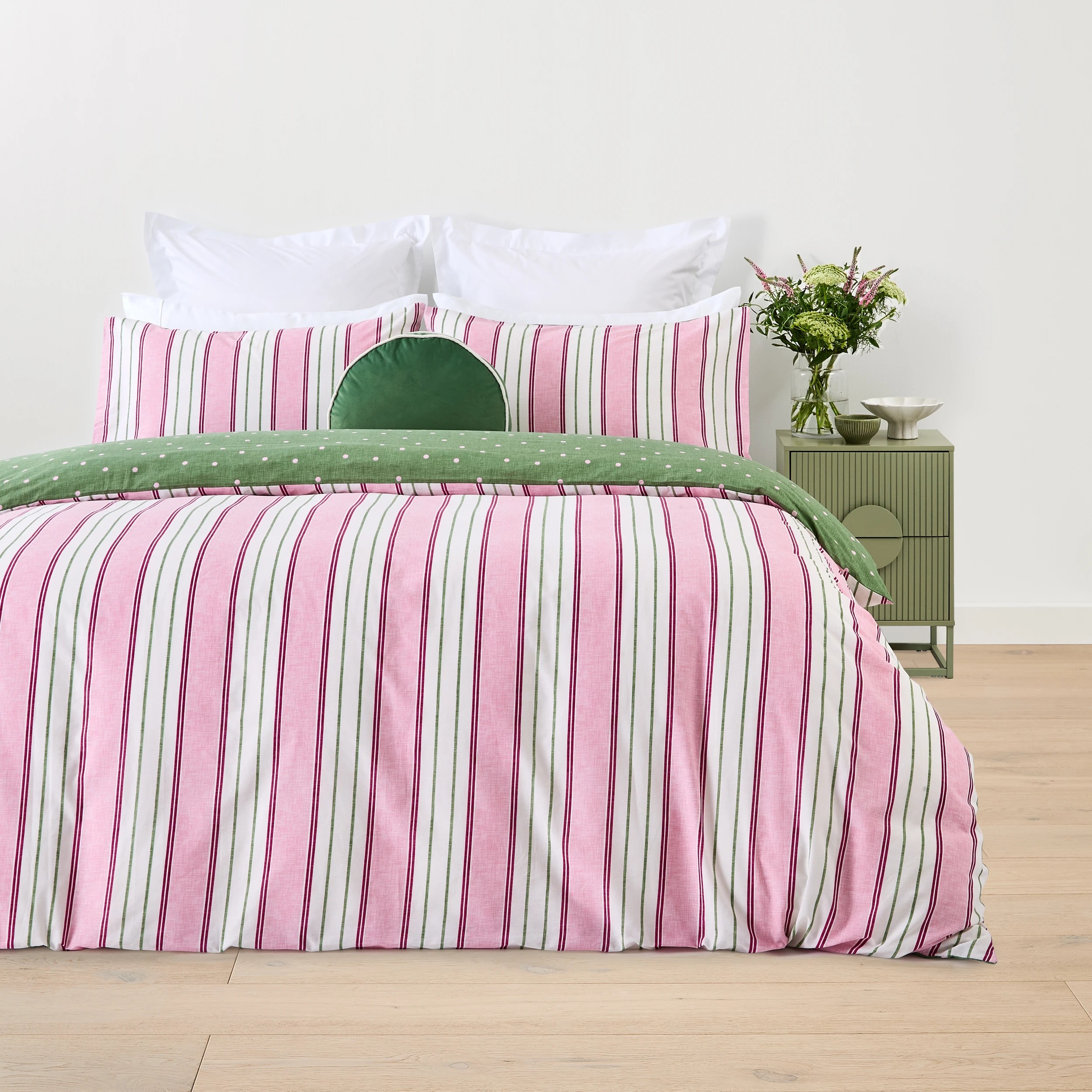 1 Josie Cotton Rich Reversible Quilt Cover Set - Queen Bed, 1 of 7