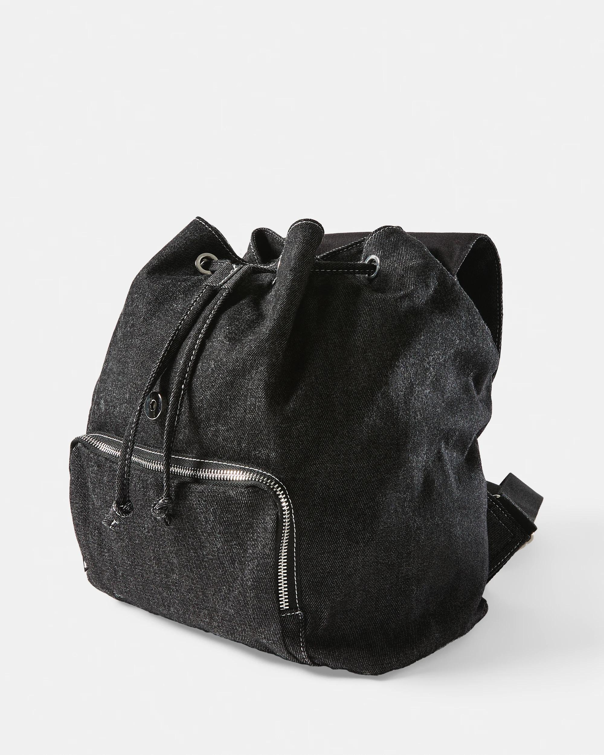 2 Casual Pocket Backpack Black, 2 of 5
