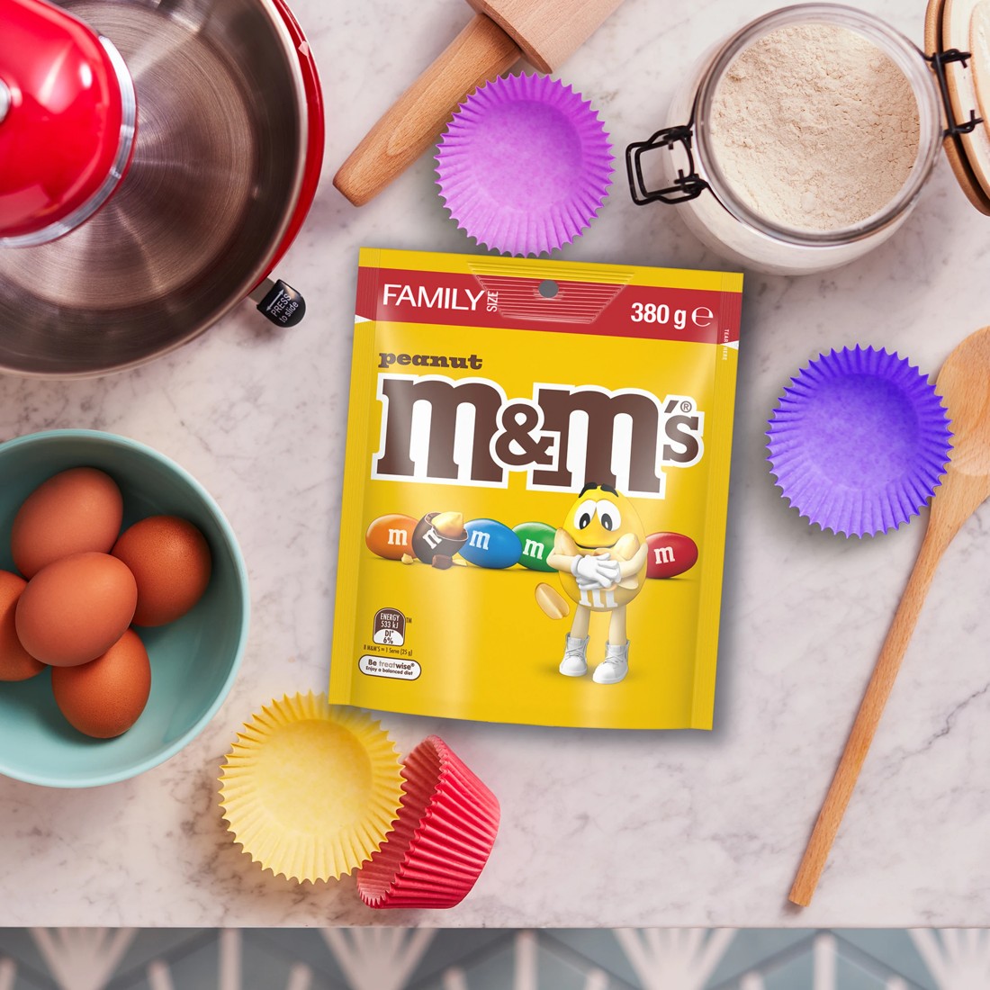 4 M&M's Peanut Milk Chocolate Snack & Share Bag 380g, 4 of 5