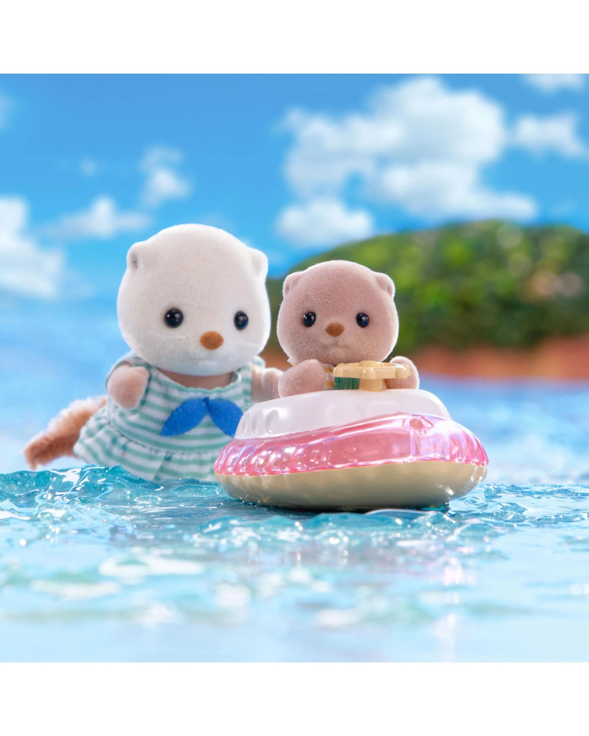 7 Sylvanian Families Sea Otter Sisters Splashy Snorkel Set, 7 of 9