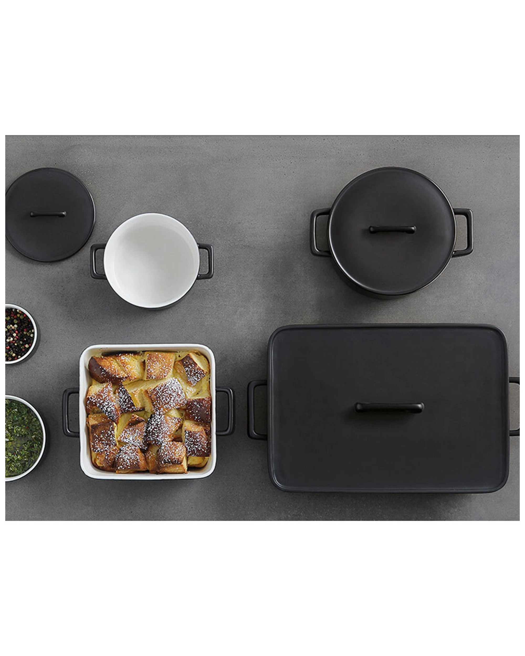 3 Maxwell & Williams Epicurious Porcelain Baking Dish With Grooved Handles - Black, 3 of 4