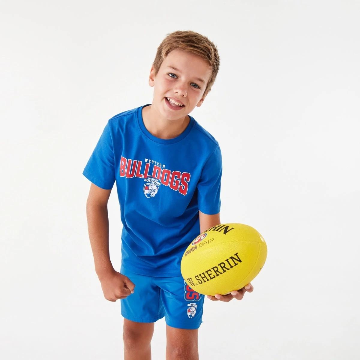 8 Official AFL Kids Shorts Bulldogs, 8 of 10