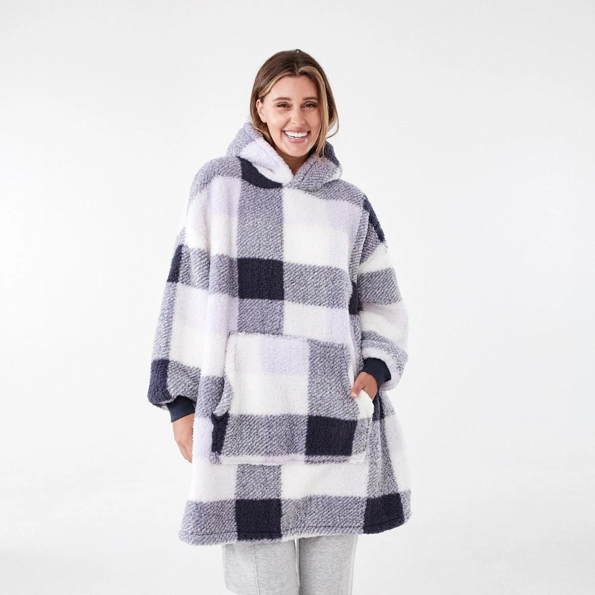 1 Pull Over Gown Blk Chk L, 1 of 7