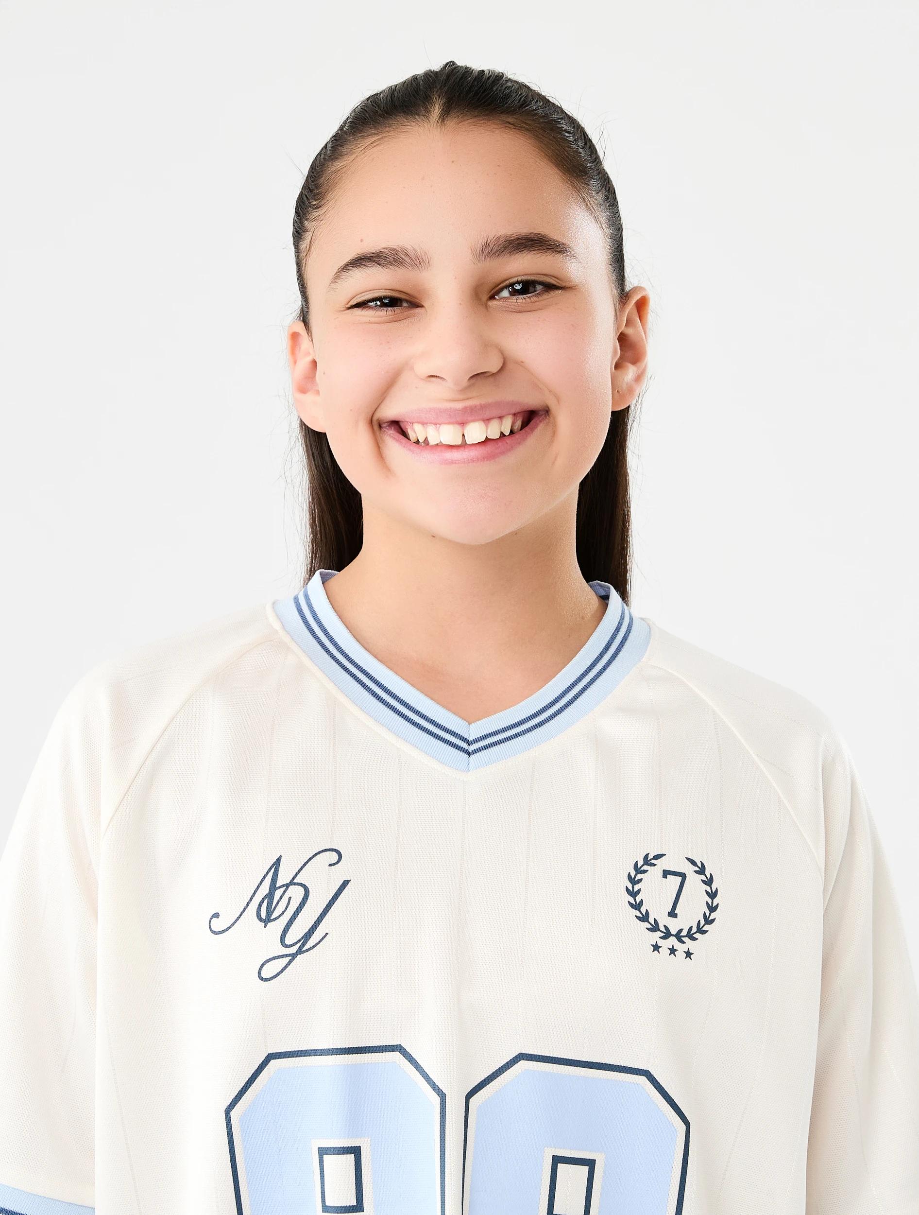 3 V-Neck Oversized T-shirt Bge Typo, 3 of 8