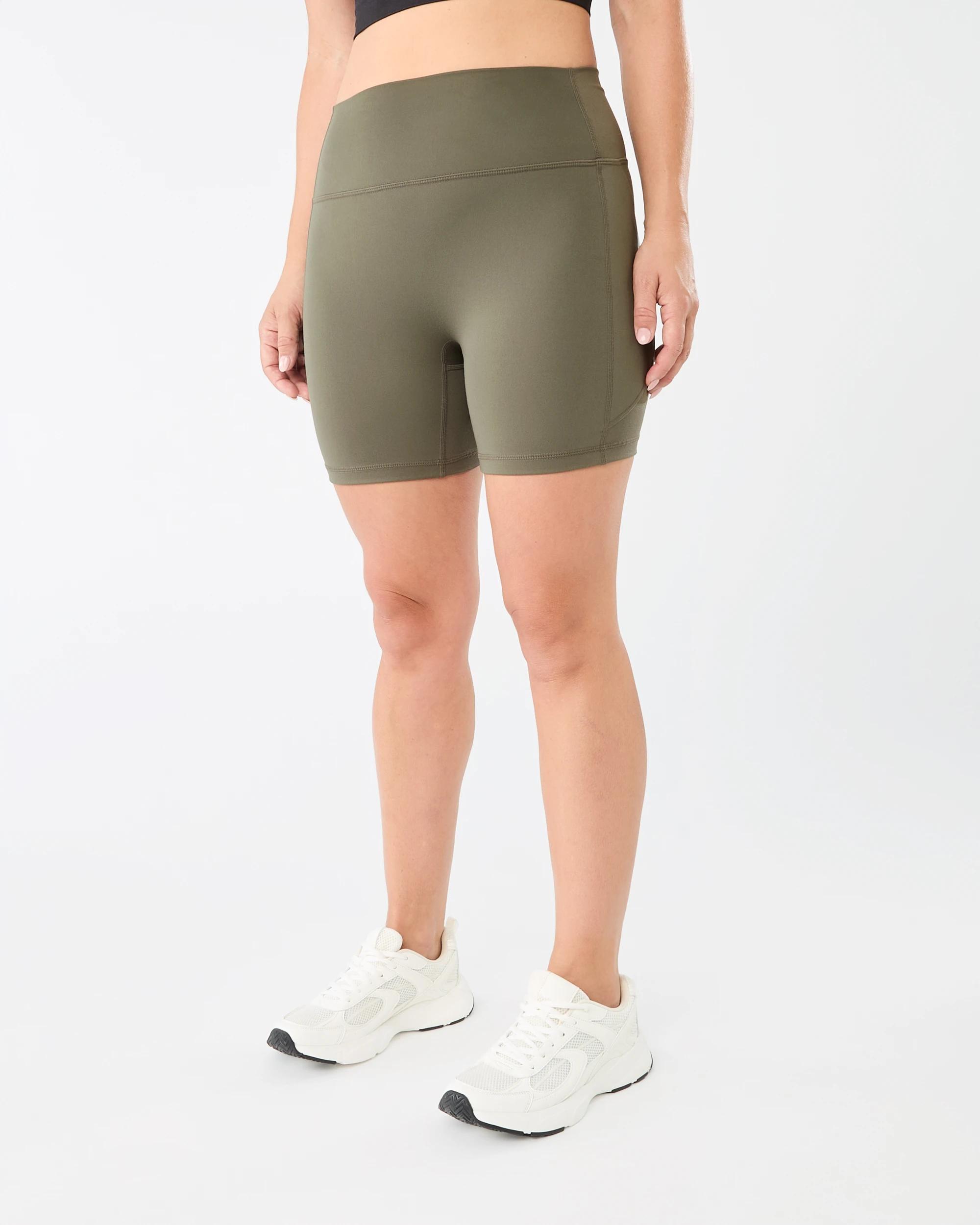 2 Active Womens Ultrasoft Shorts Cargo Grn, 2 of 6