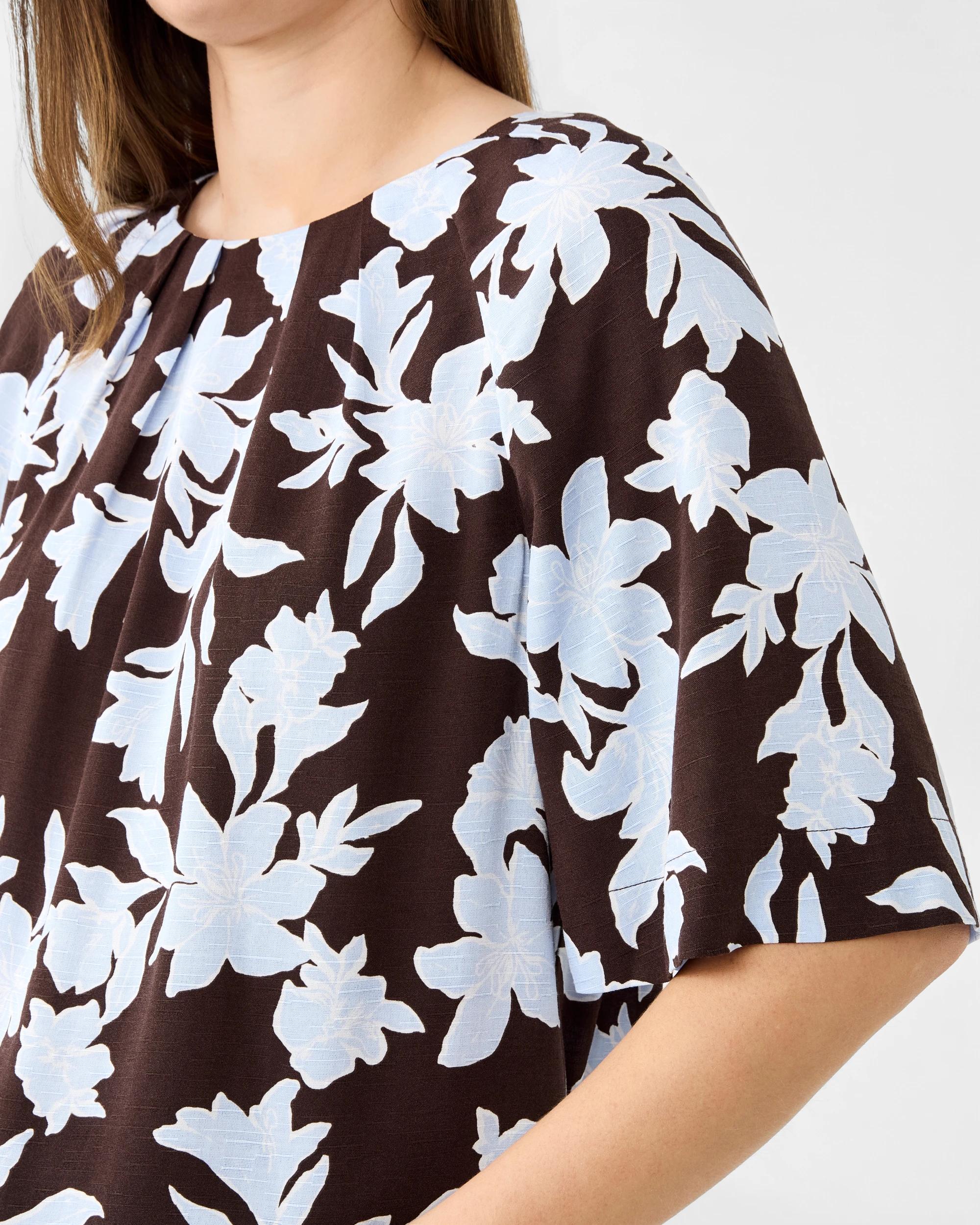 6 Short Sleeve Tuck Top Sketch Frl, 6 of 7