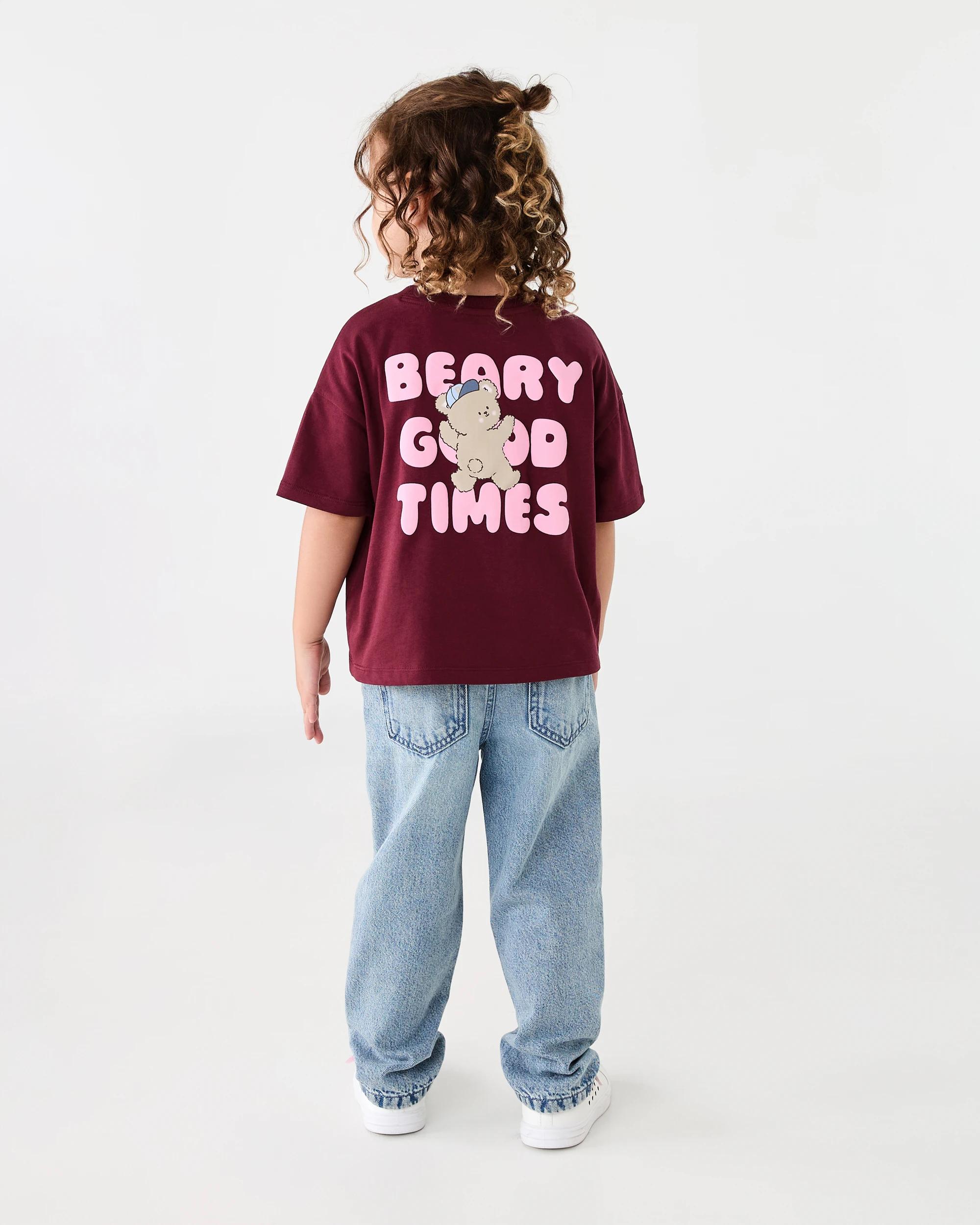 8 Short Sleeve Oversized Embroidered T-shirt Red Bear, 8 of 8