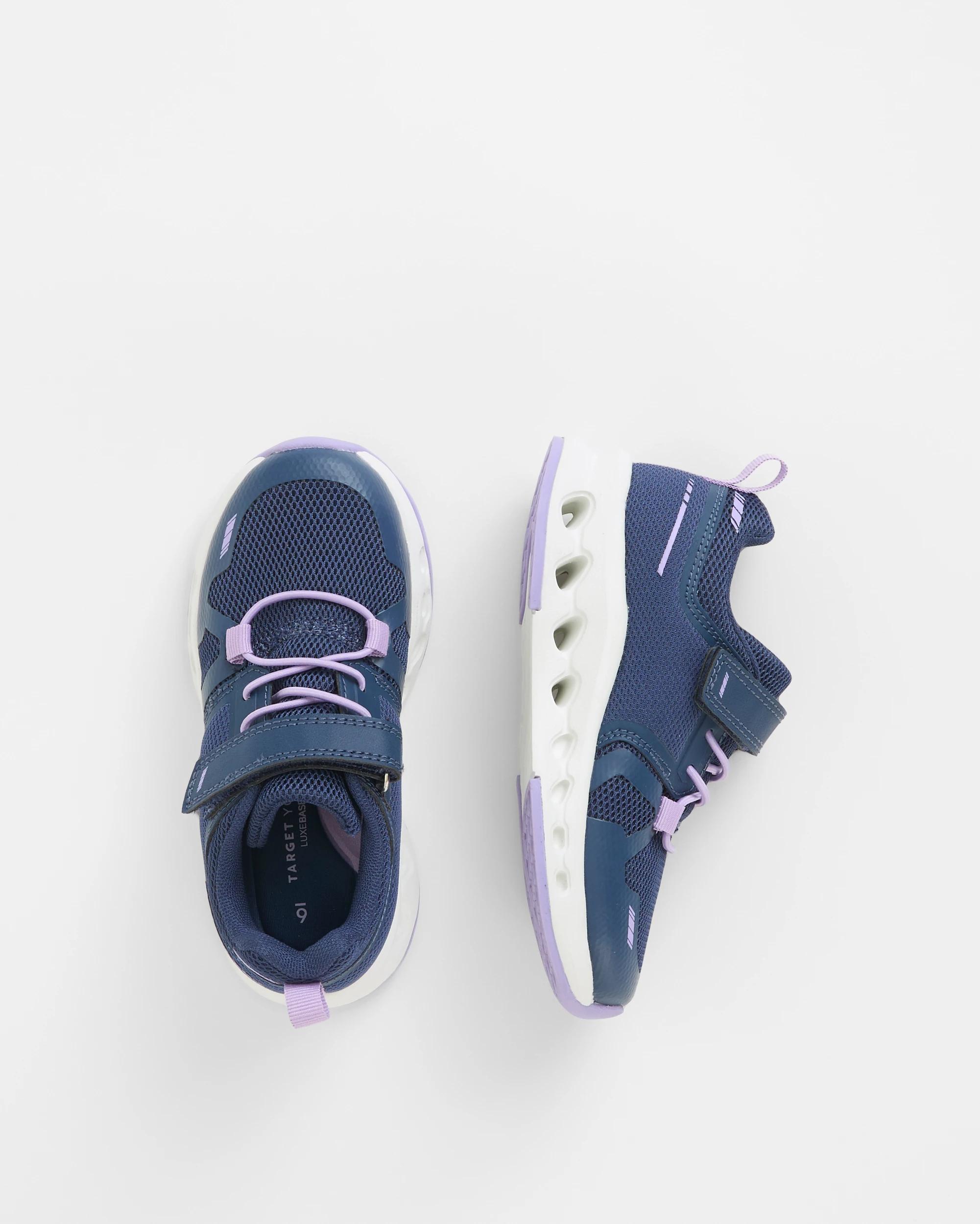 3 Target Kids Girls Expert Runners NAVY, 3 of 3