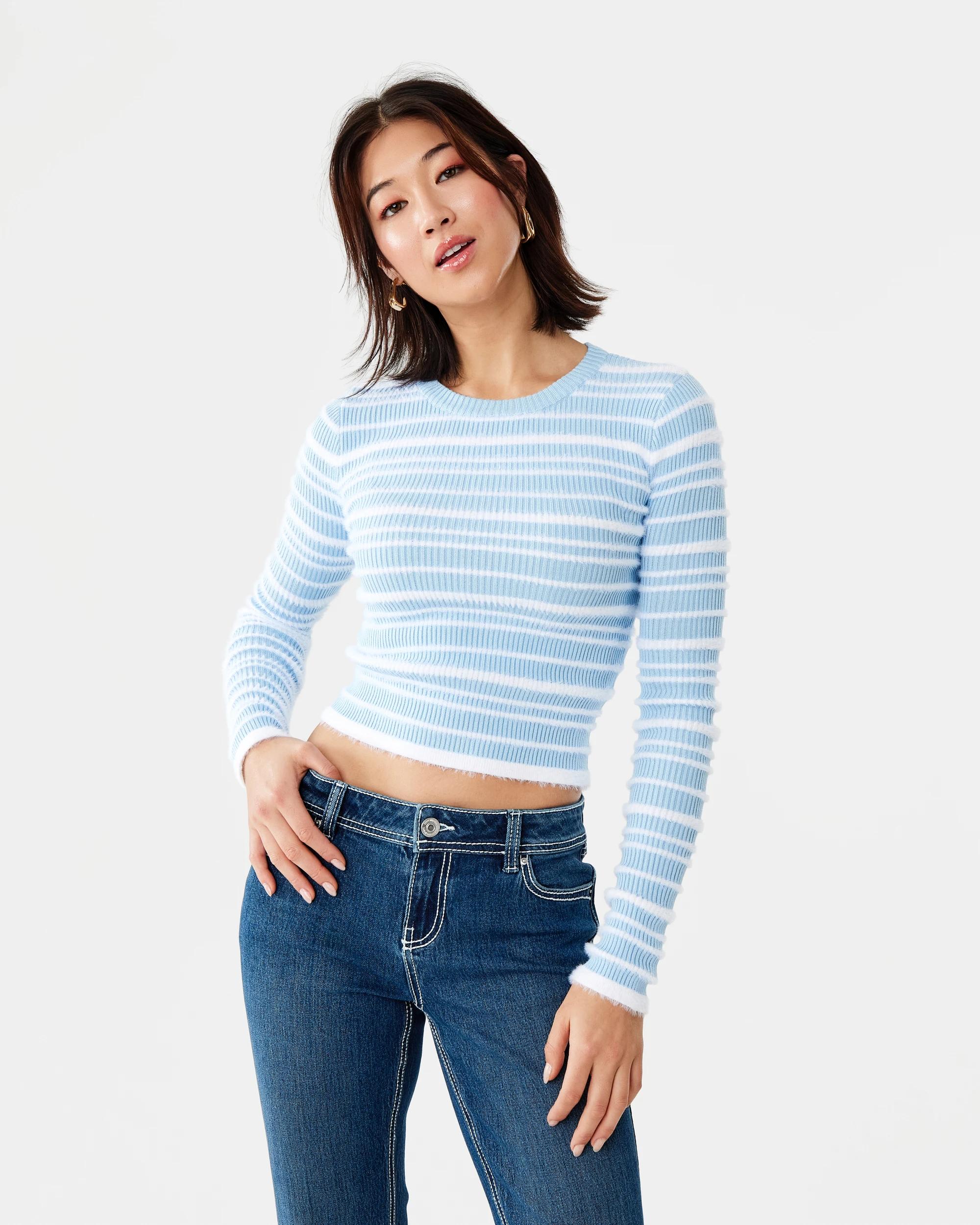 1 Long Sleeve Eyelash Top Chmbr Blue, 1 of 7