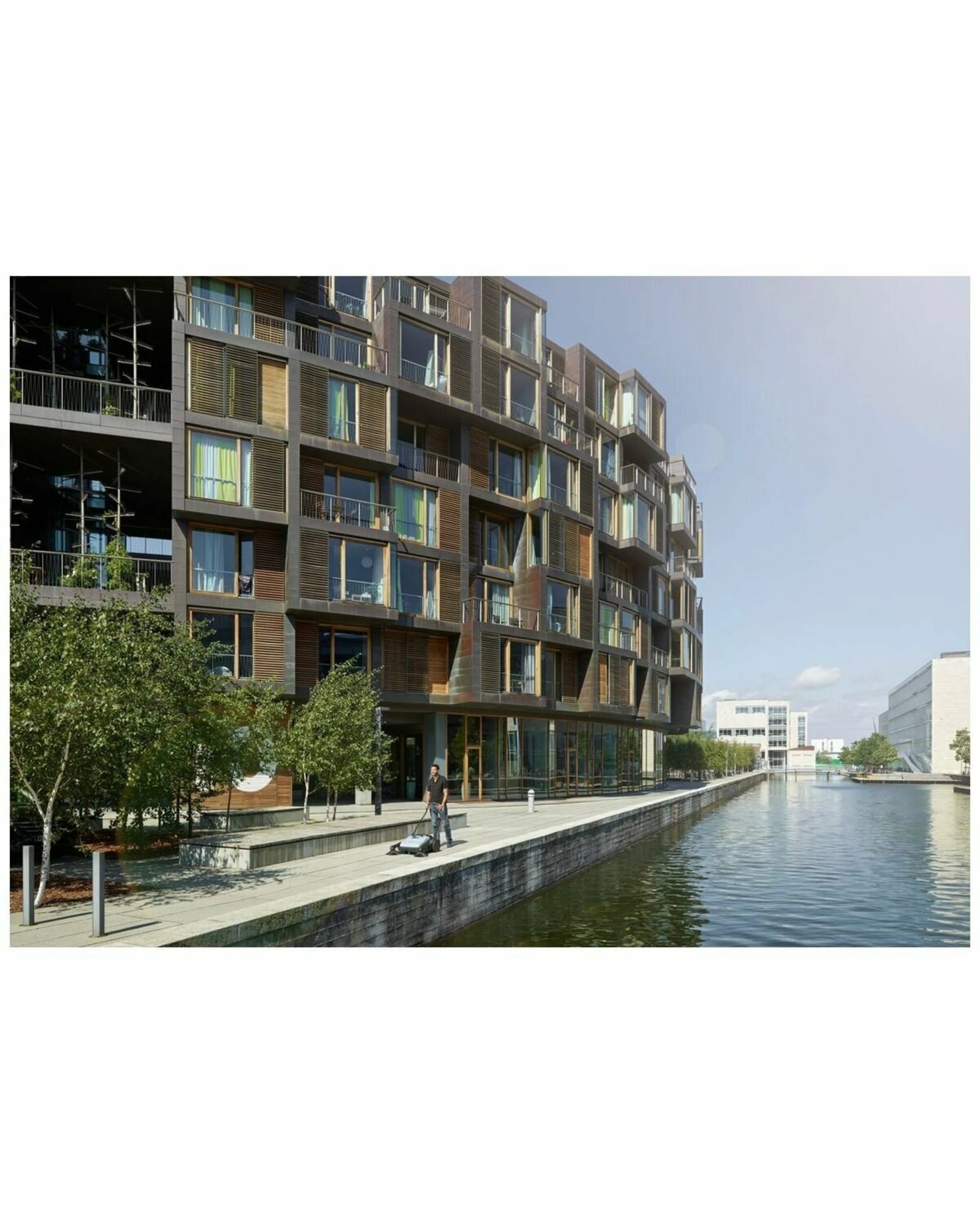 4 Nilfisk SW250 Manual Walk Behind Floor Sweeper, 4 of 5