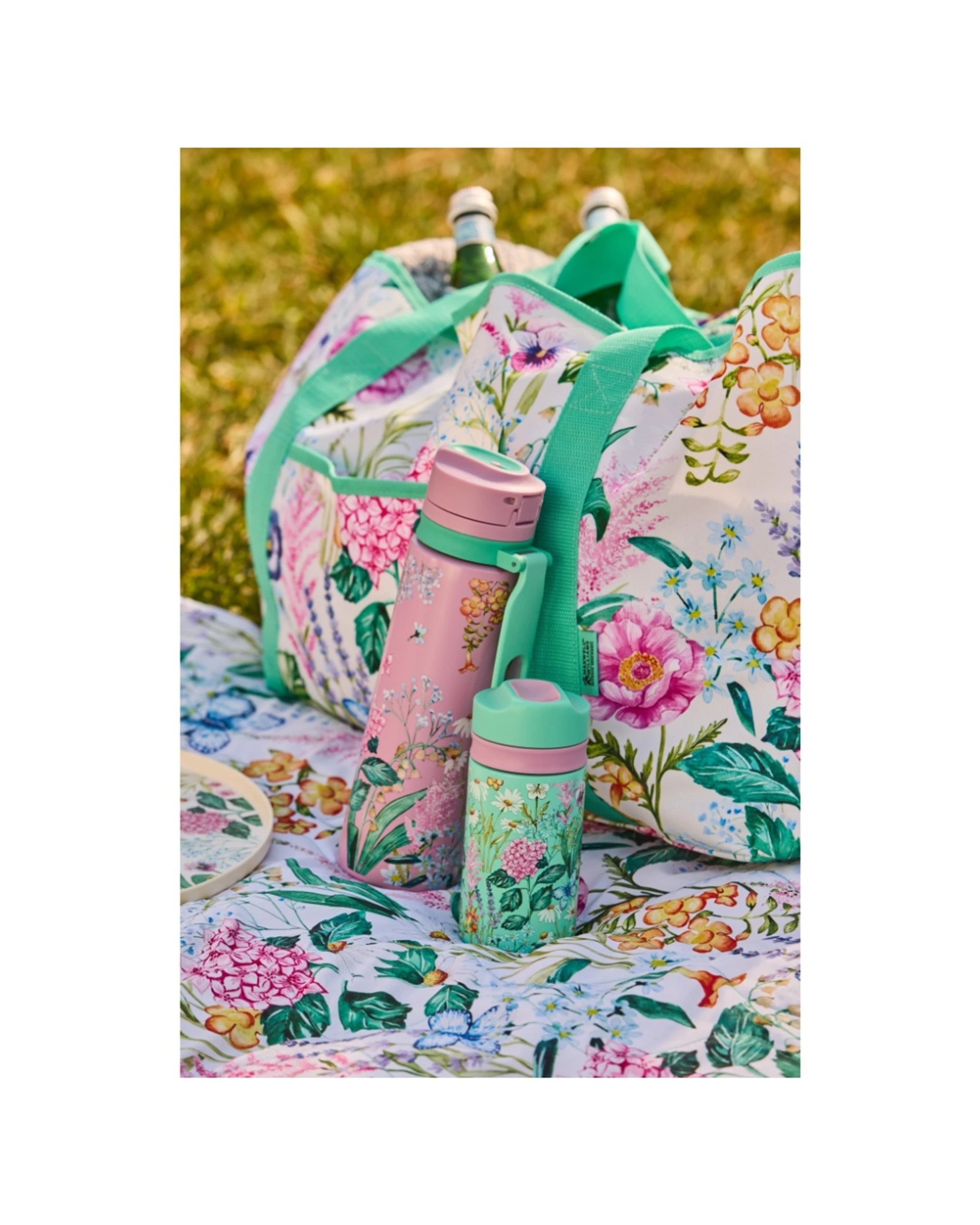 3 Maxwell And Williams Lightweight Botanica Oversized Tote Bag 70L Reusable - Multi, 3 of 4