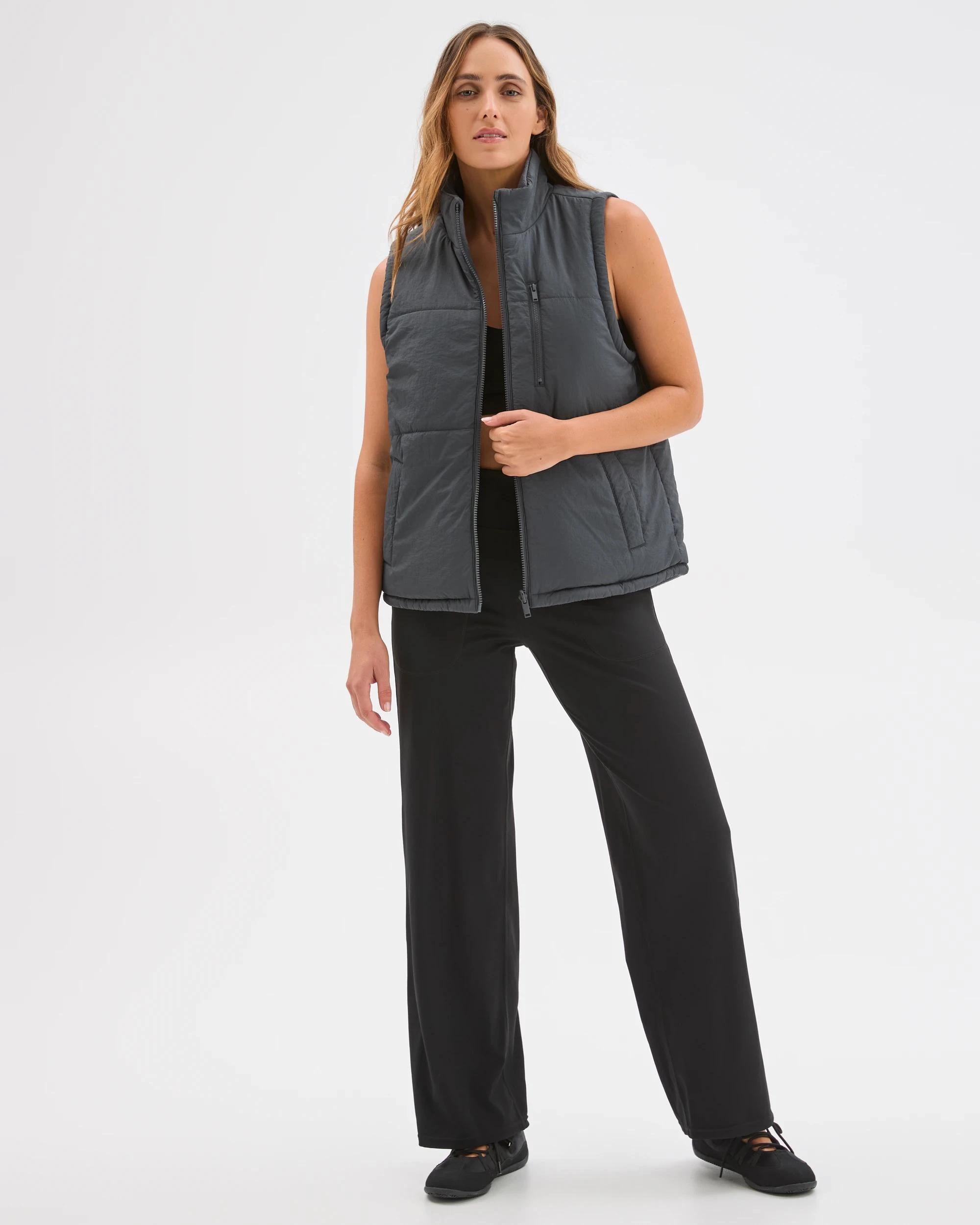 2 Target Woman Reversible Puffer Vest GRAPHITE, 2 of 6