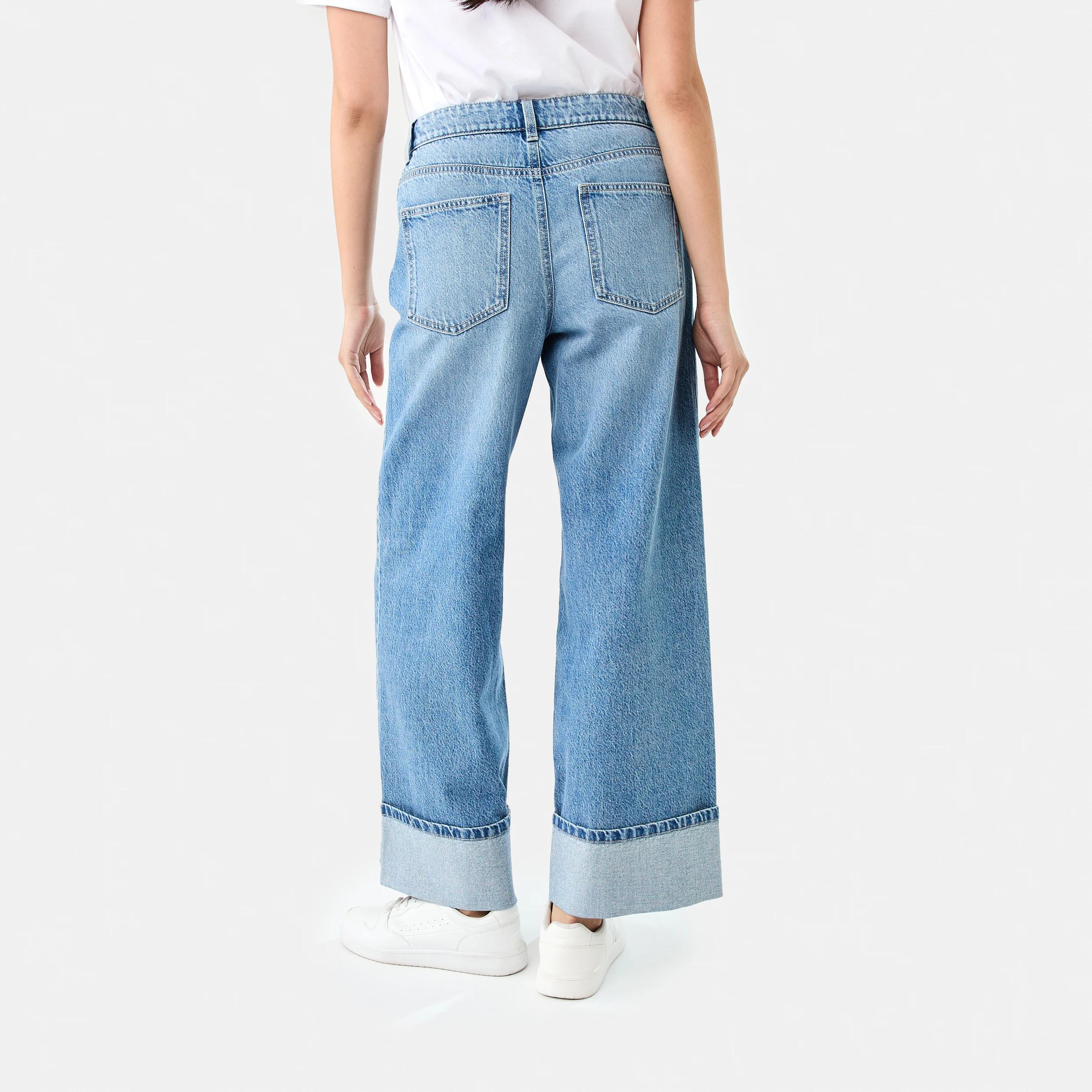 4 Cuffed Hem Jeans Light Wash, 4 of 9