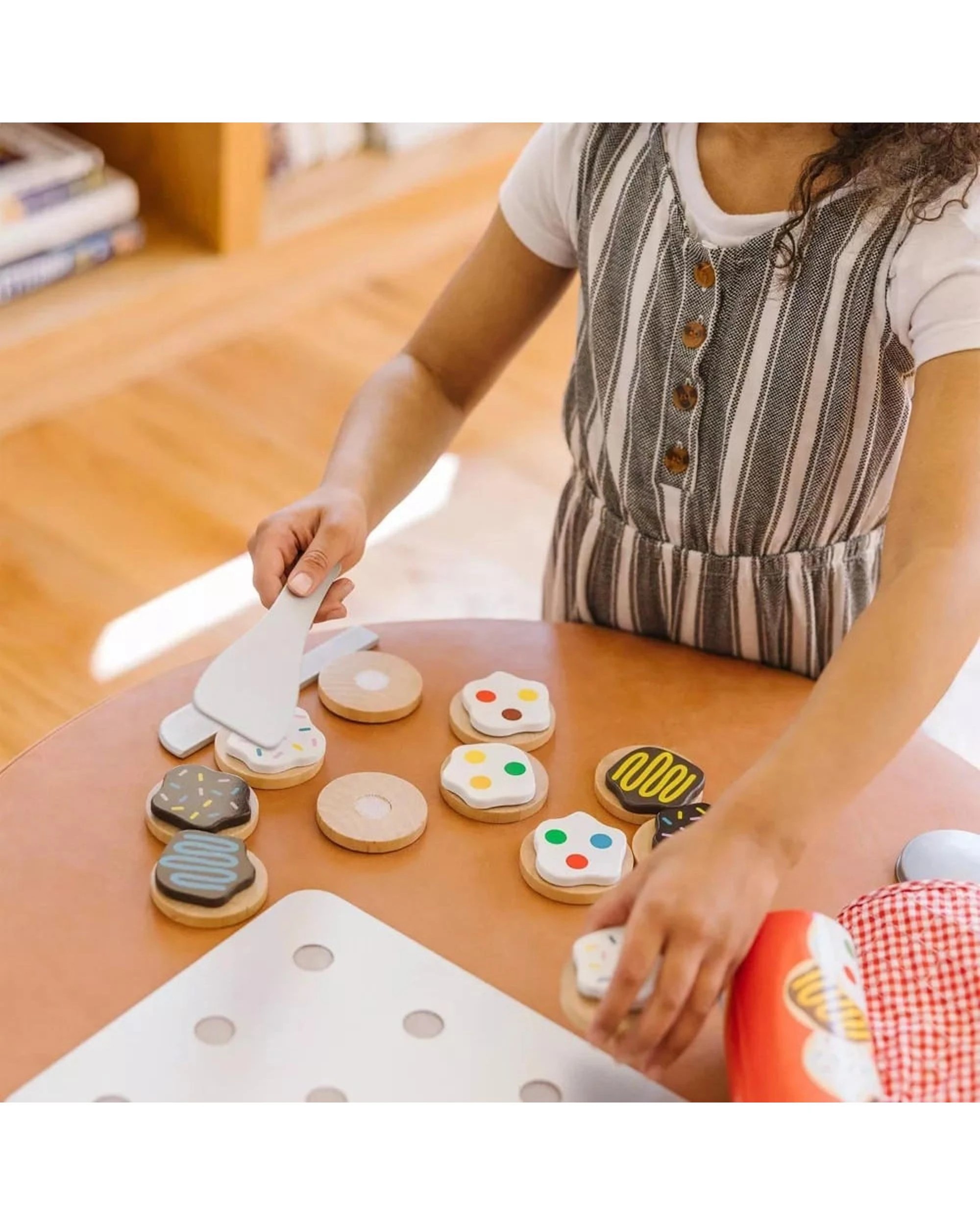 5 Melissa and Doug Slice and Bake Cookie Playset, 5 of 9