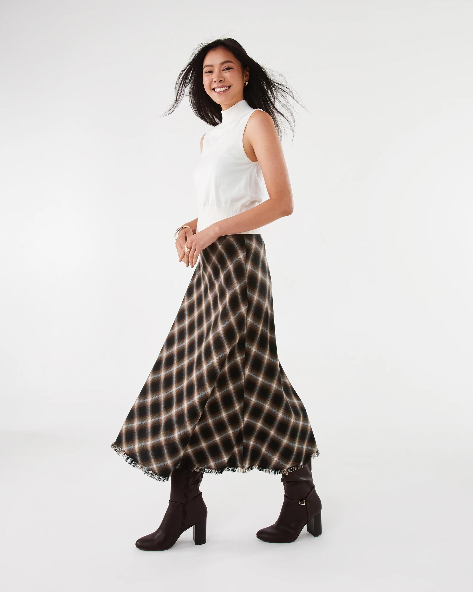 3 Asymmetrical Flannel Skirt Brwn Check, 3 of 6
