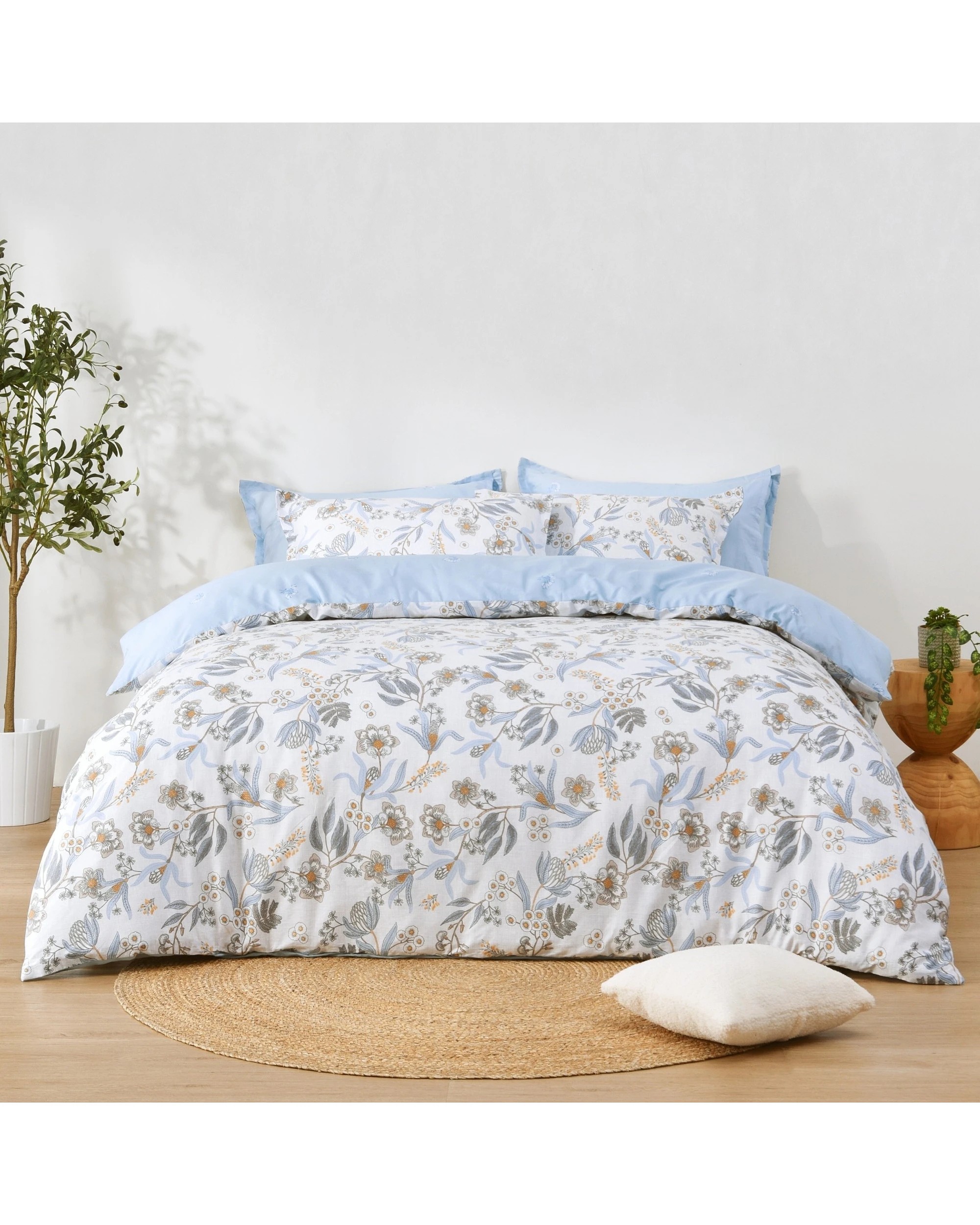 6 Dreamaker Calandra 100% Cotton Reversible Quilt Cover Set - Double Bed - Blue, 6 of 7