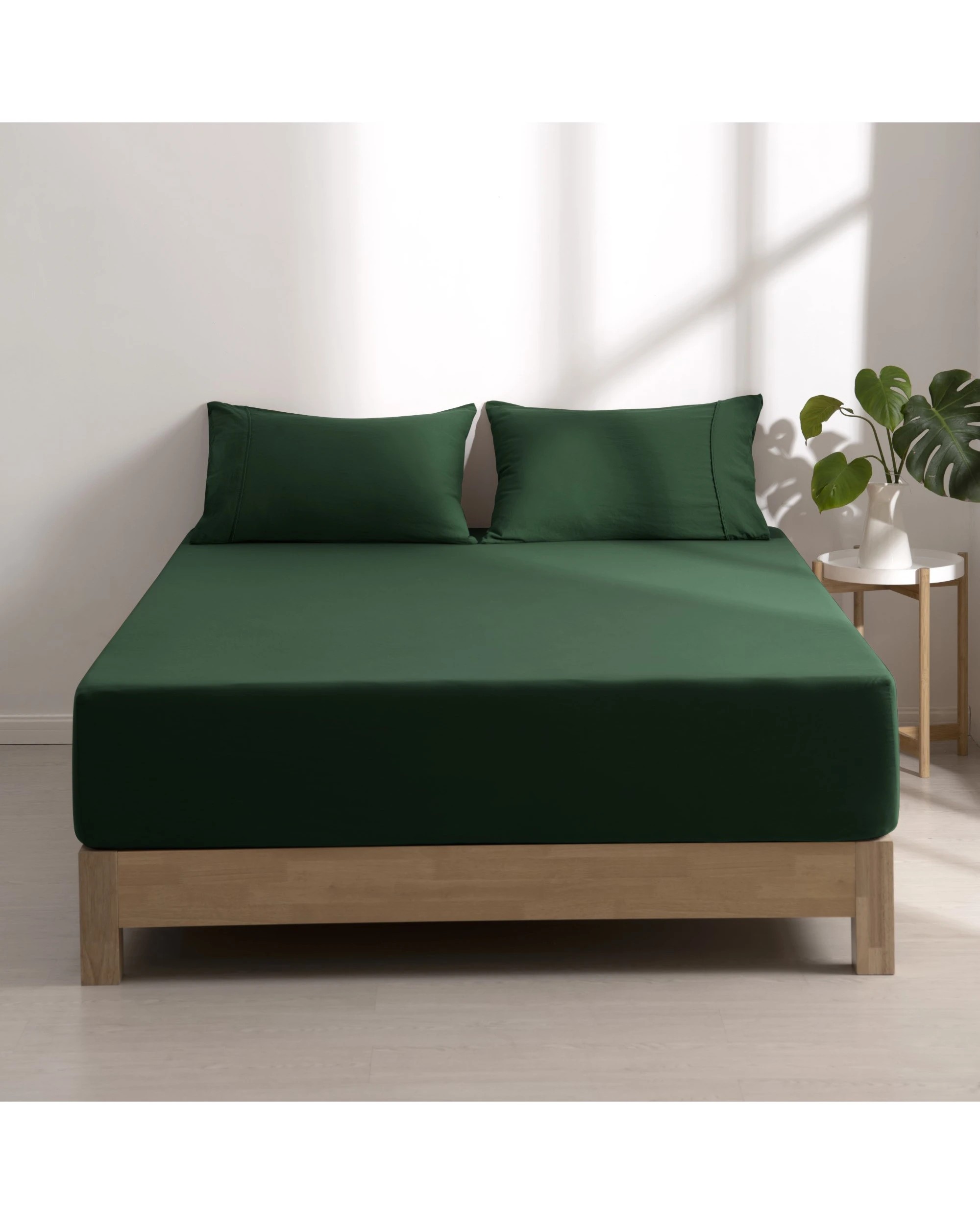 1 Dreamaker Superfine Washed Microfibre Combo Fitted Sheet Set - Super King Bed - Hunter Green, 1 of 8