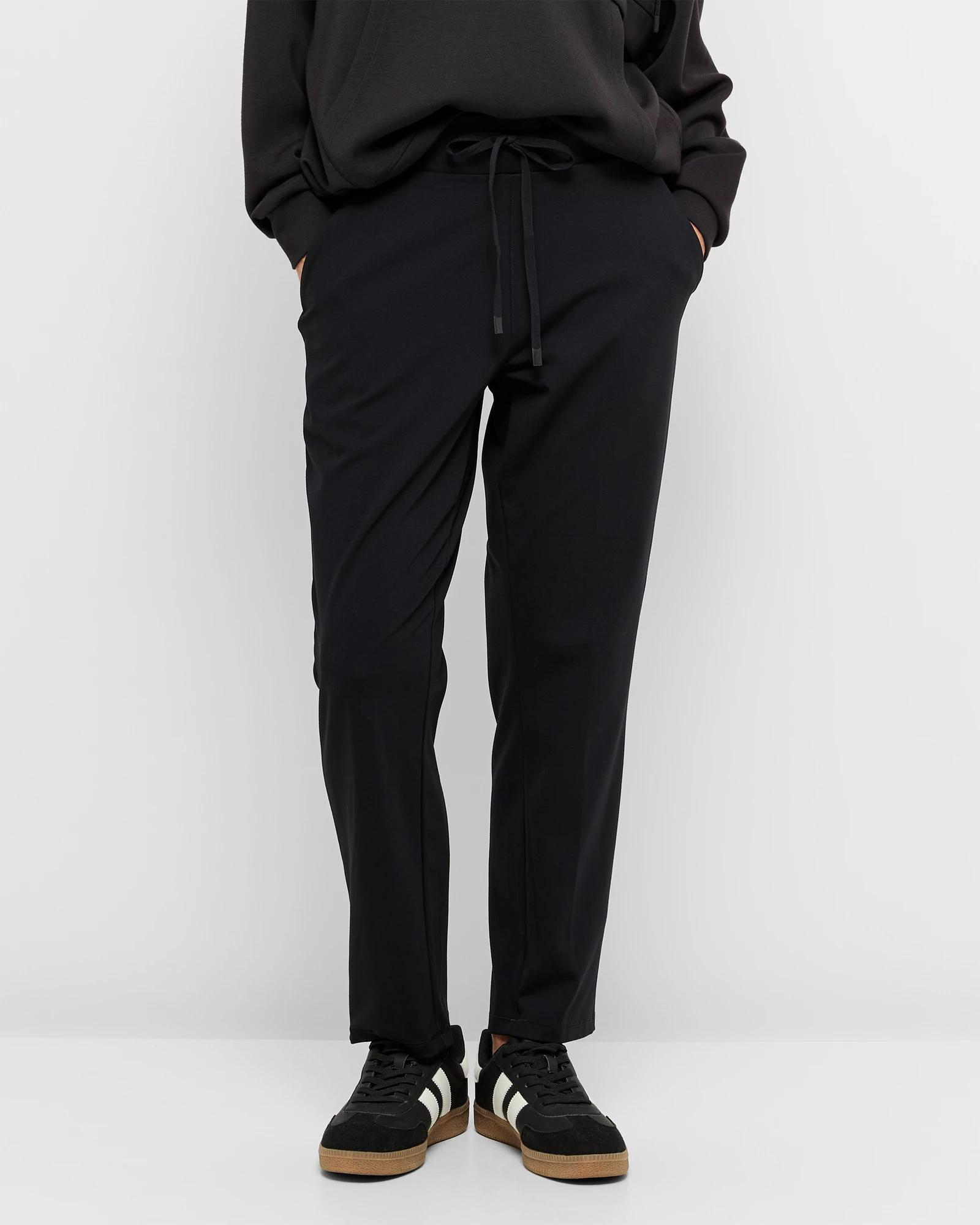 2 Target Active 7/8 Length Relaxed Travel Pants BLACK, 2 of 6