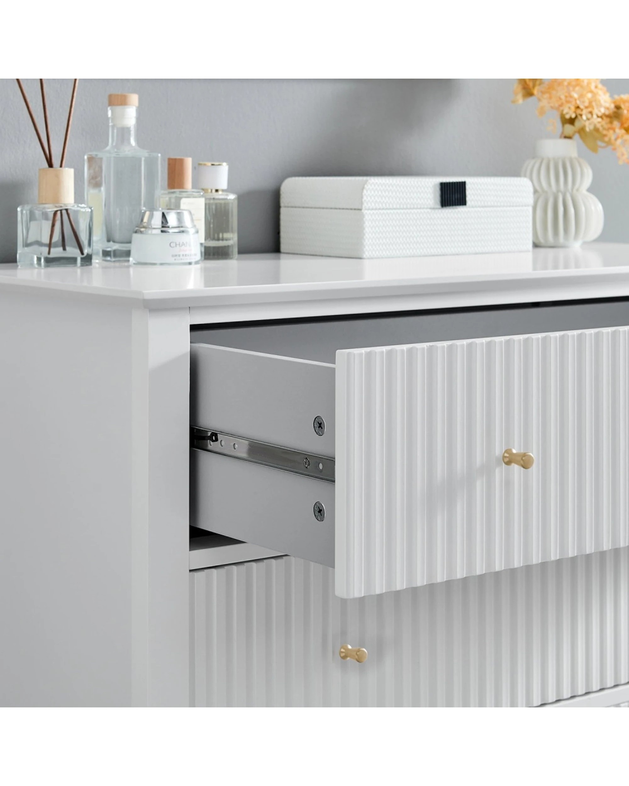 4 Alpine Bay Zara Fluted 3 drawer chest - White, 4 of 7