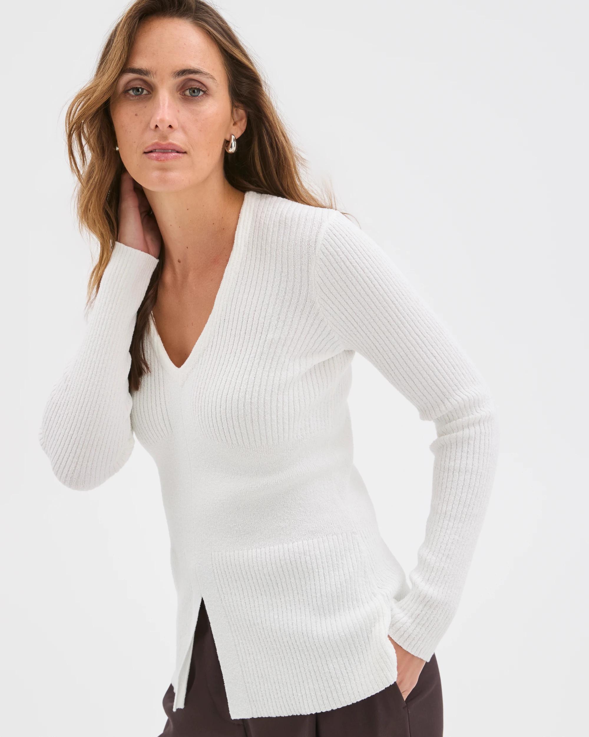 6 Preview Long Sleeve V-Neck Boucle Knit Top WHITE, 6 of 7