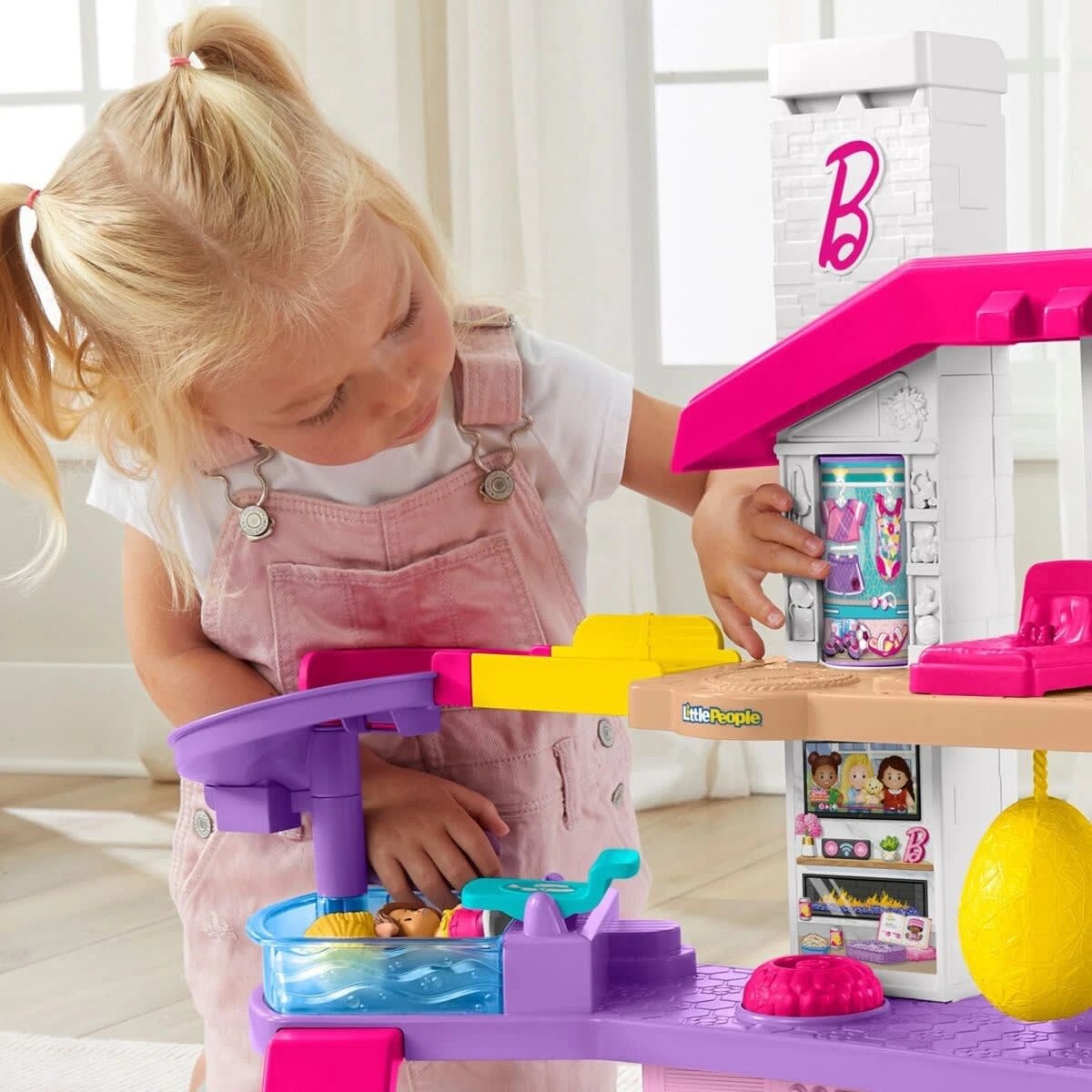 6 Fisher-Price Little People Barbie Little DreamHouse Toddler Playset, 6 of 7