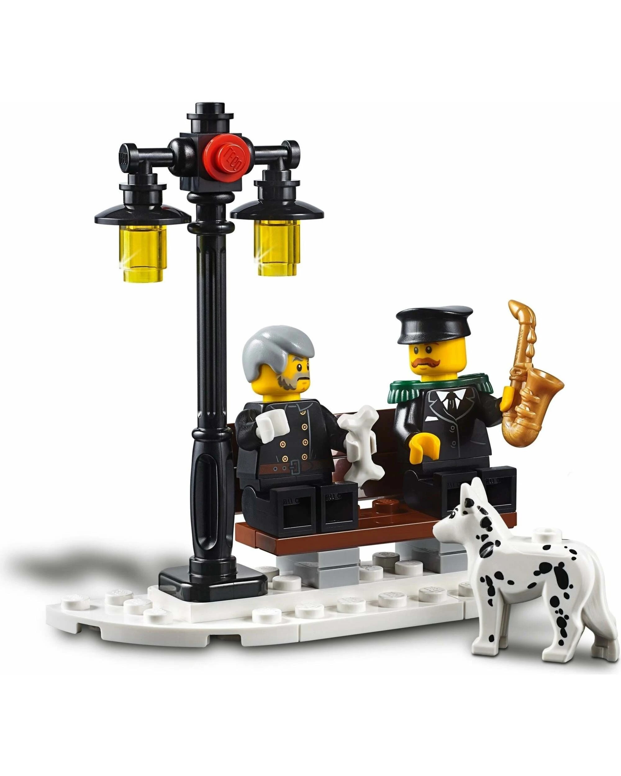 4 LEGO 10263 Winter Village Fire Station: Festive Holiday Set, 4 of 5