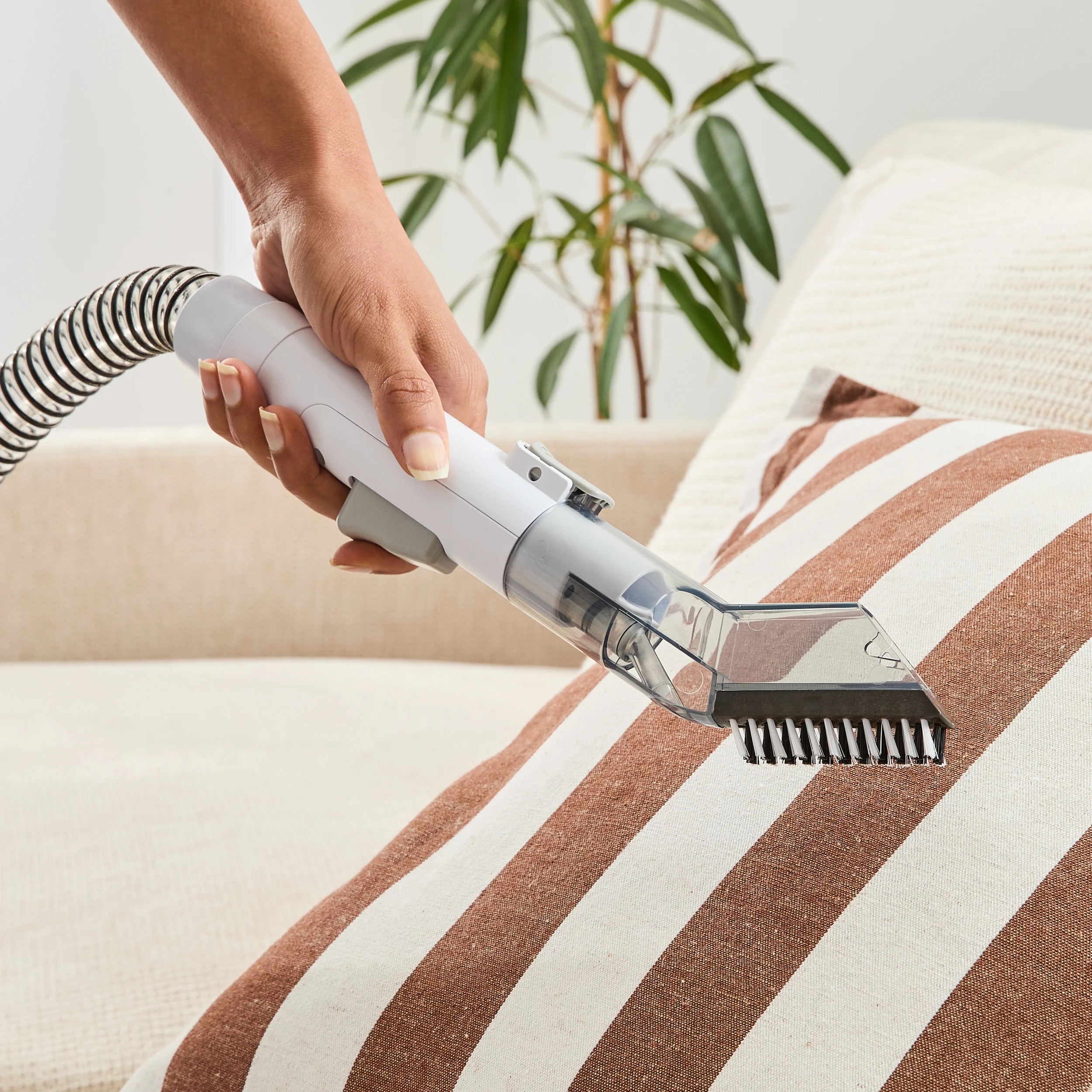 3 Compact Spot Cleaner - White and Grey, 3 of 10