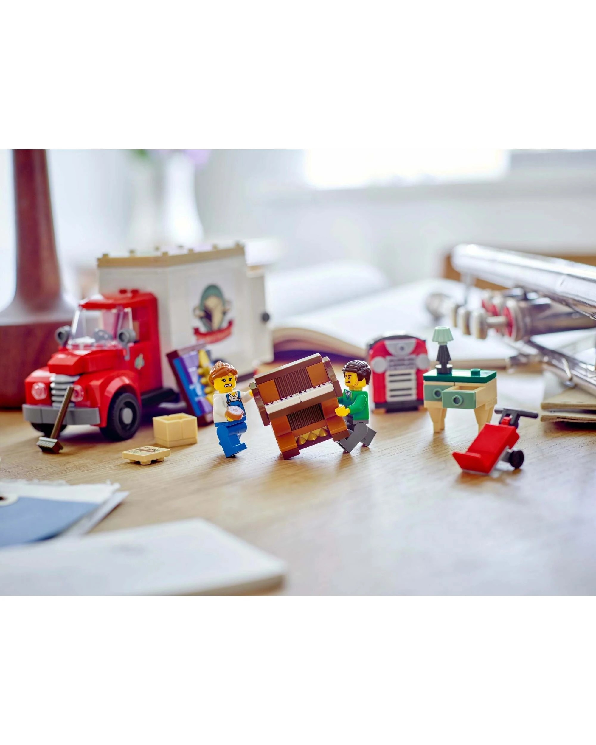 4 Lego Exclusive GWP 40586 Moving Truck, 4 of 4