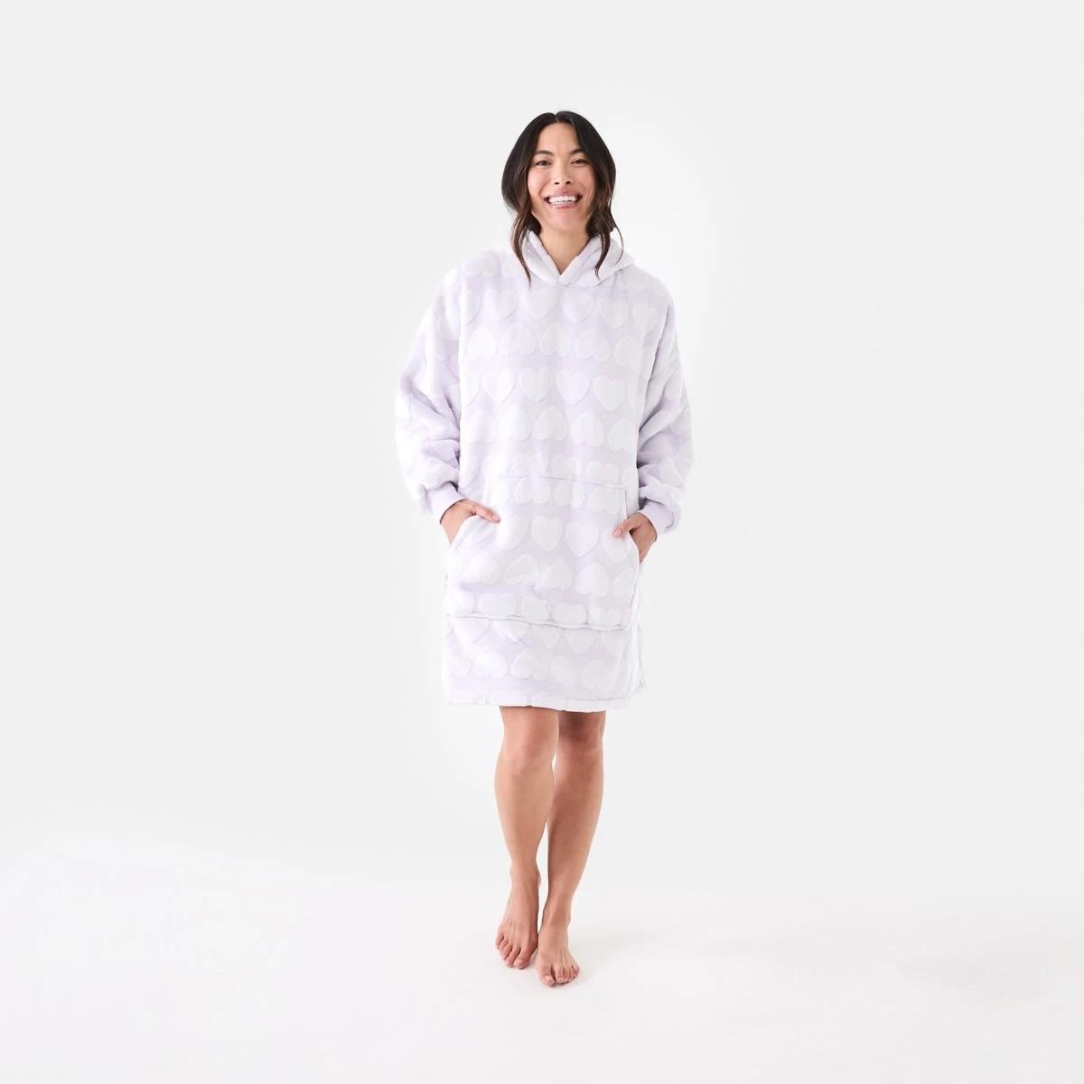 7 Pull Over Gown Llc Heart, 7 of 7