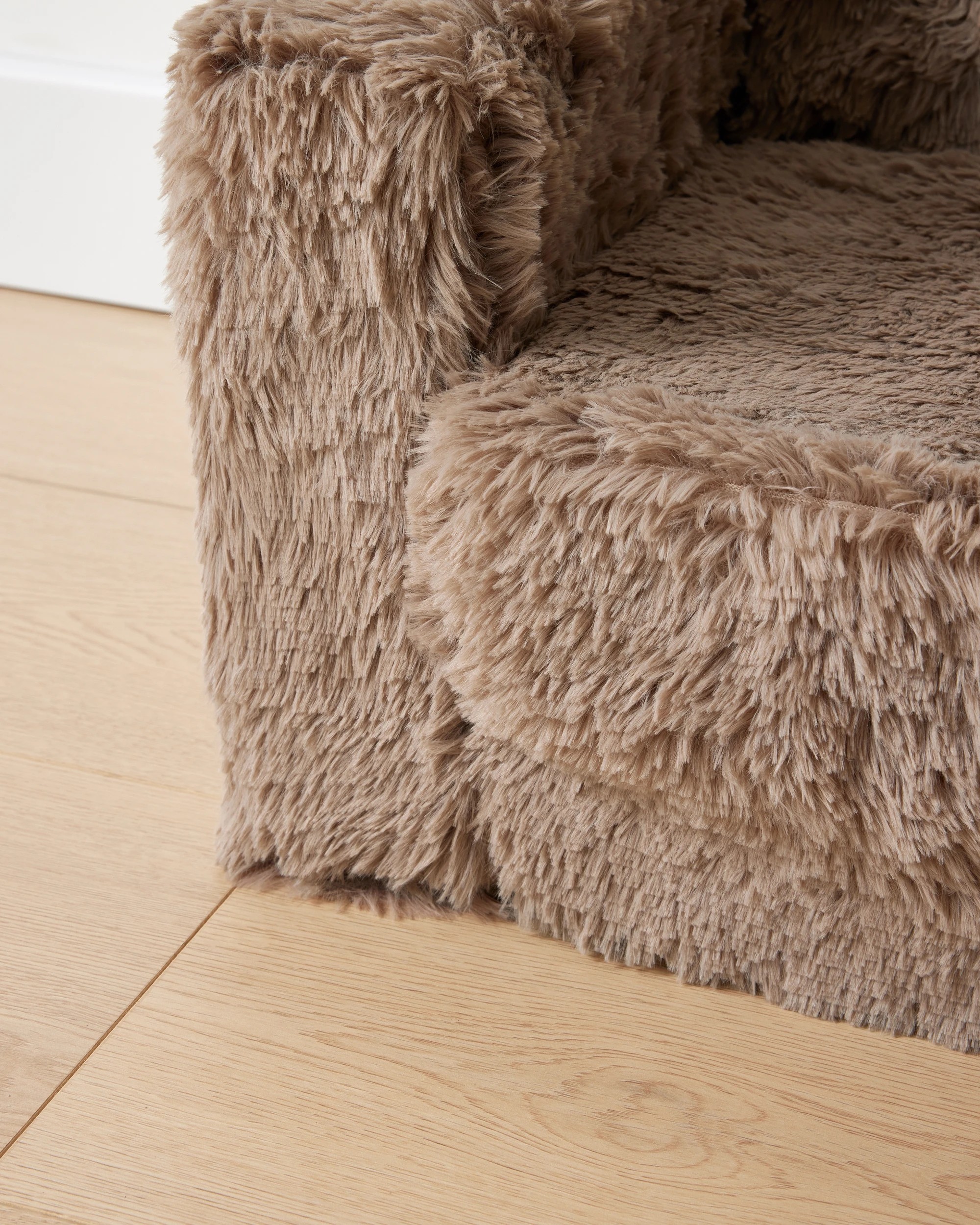 6 Faux Fur Flip Out - Chocolate, 6 of 6